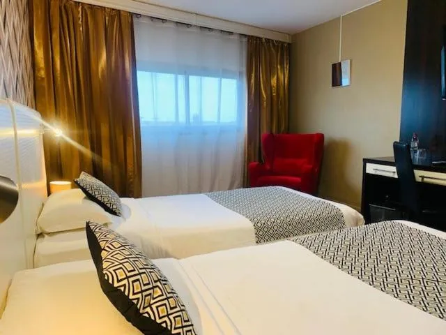 Bed in Grand Hôtel de Nîmes 4 étoiles