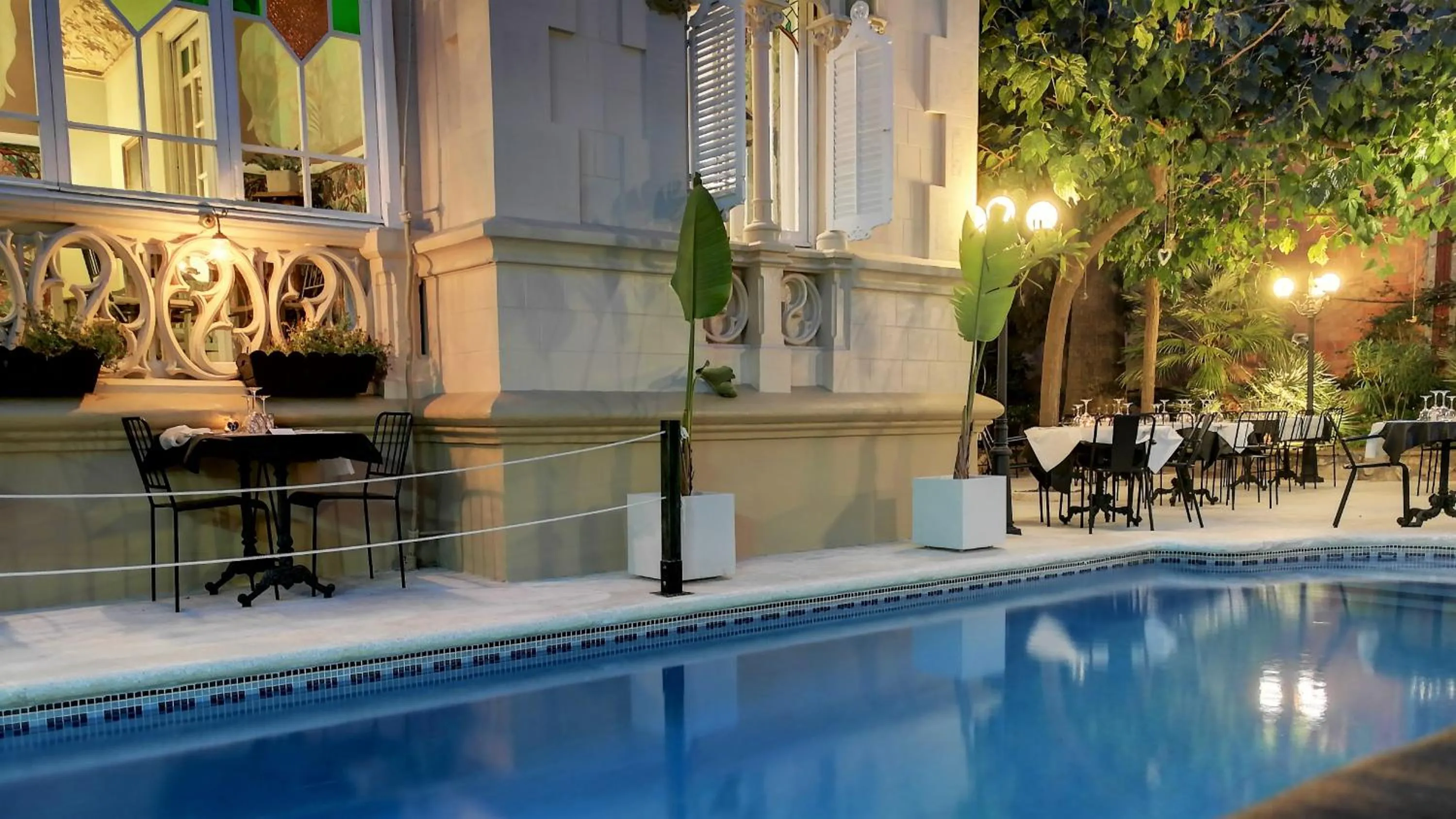 Swimming pool in Hotel El Xalet