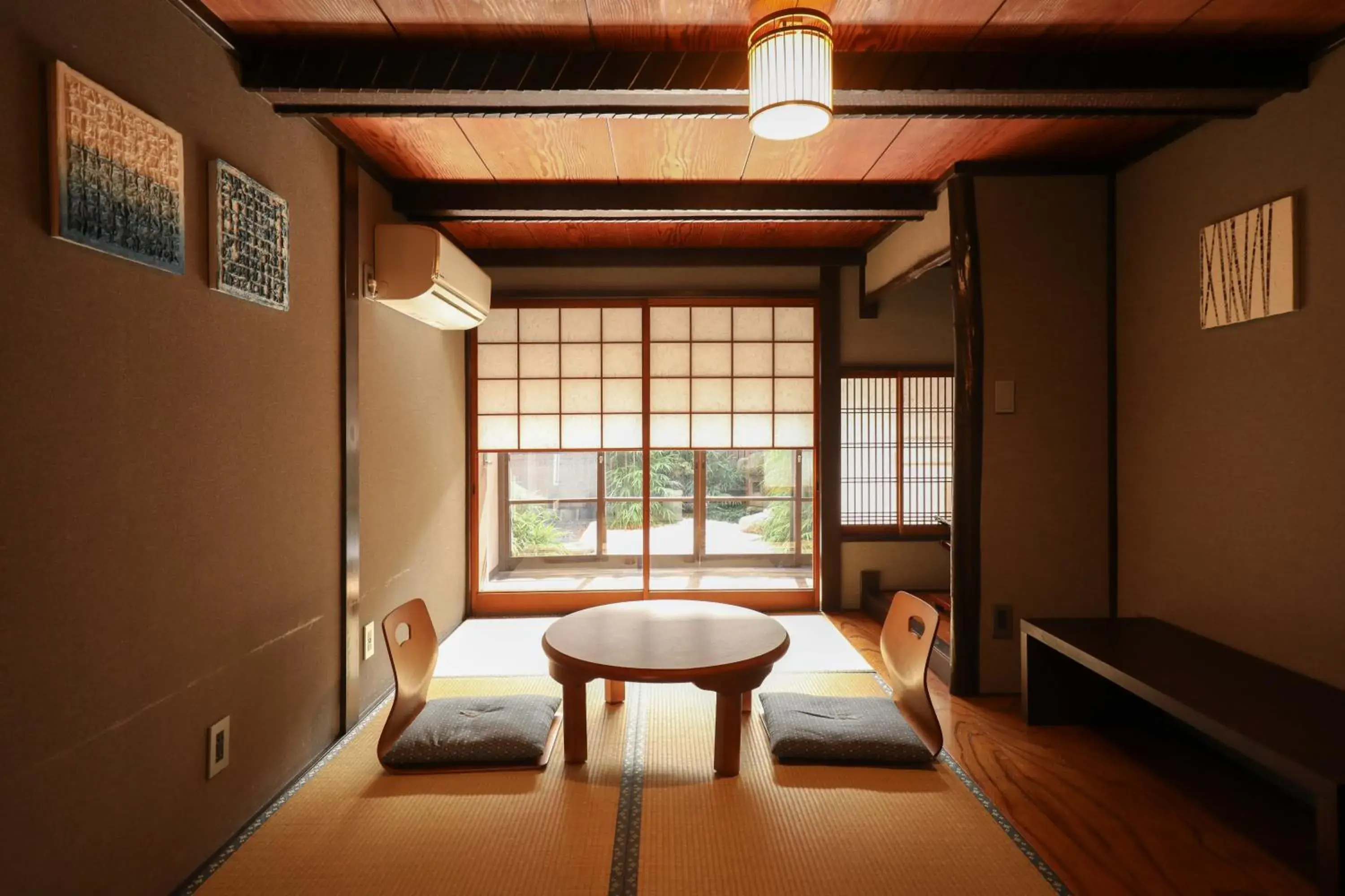 Living room, Bed in Yurakuan - Awagami Residence Inn Living room, Bed in Yurakuan - Awagami Residence Inn