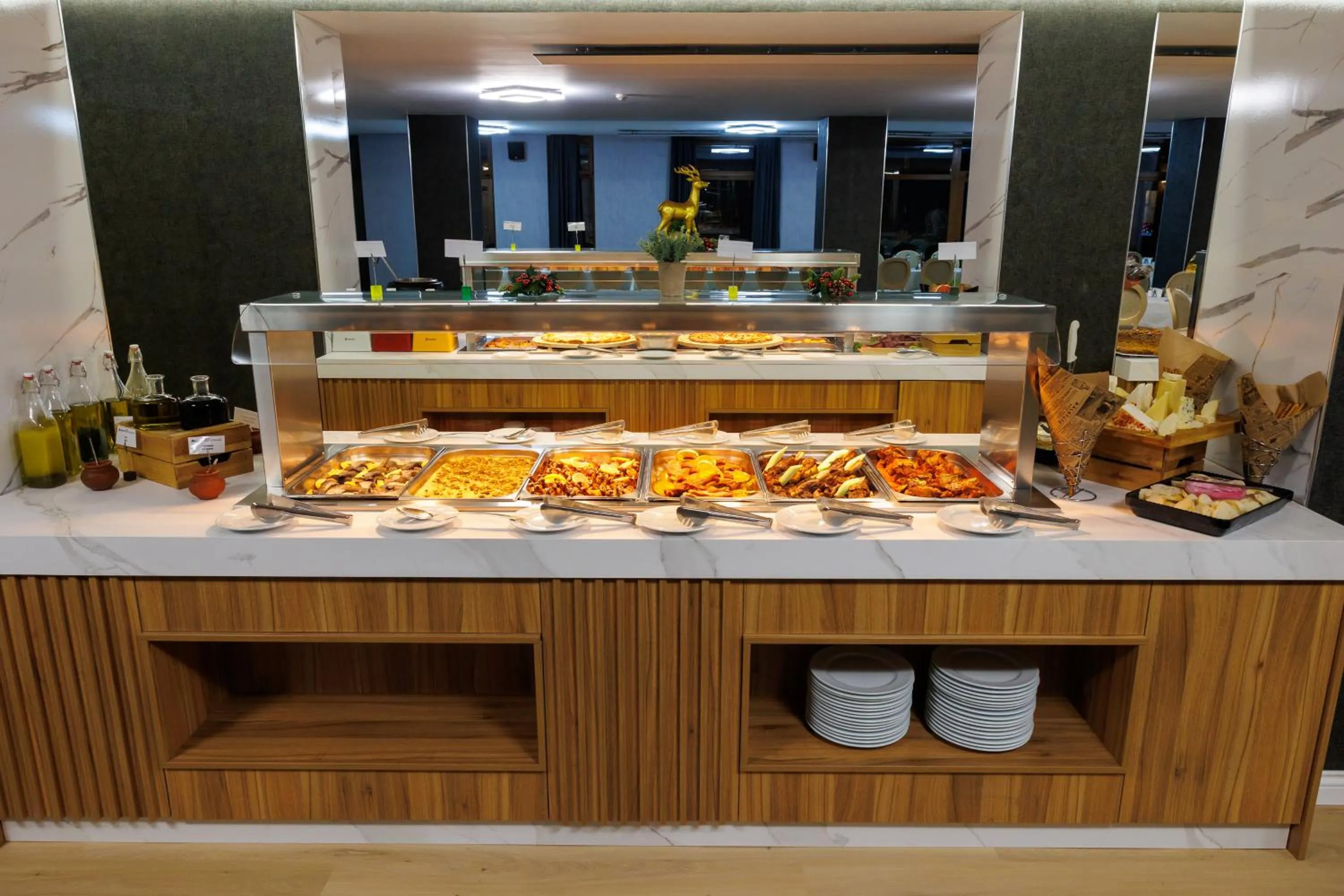 Restaurant/places to eat in Vihren Royal Palace