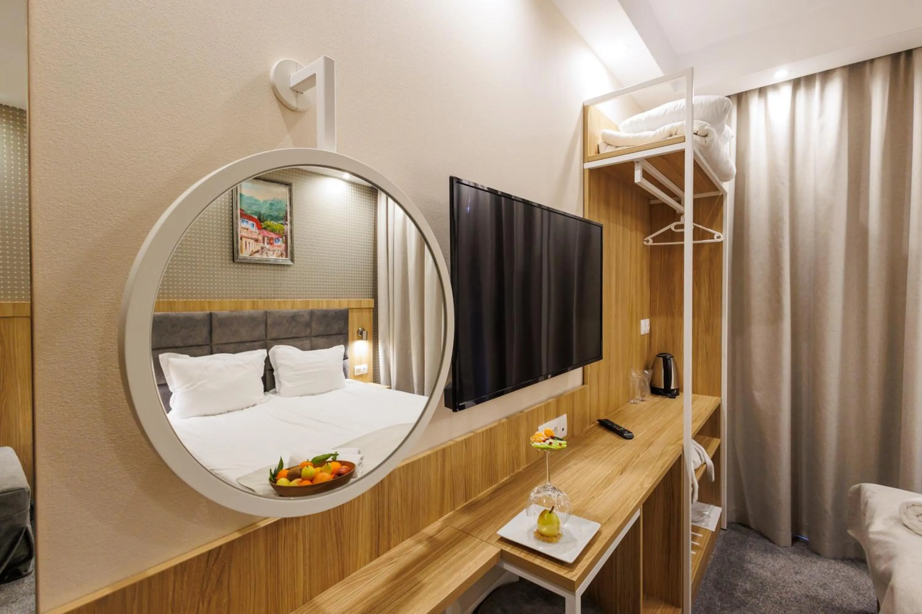 Photo of the whole room, Bed in Vihren Royal Palace