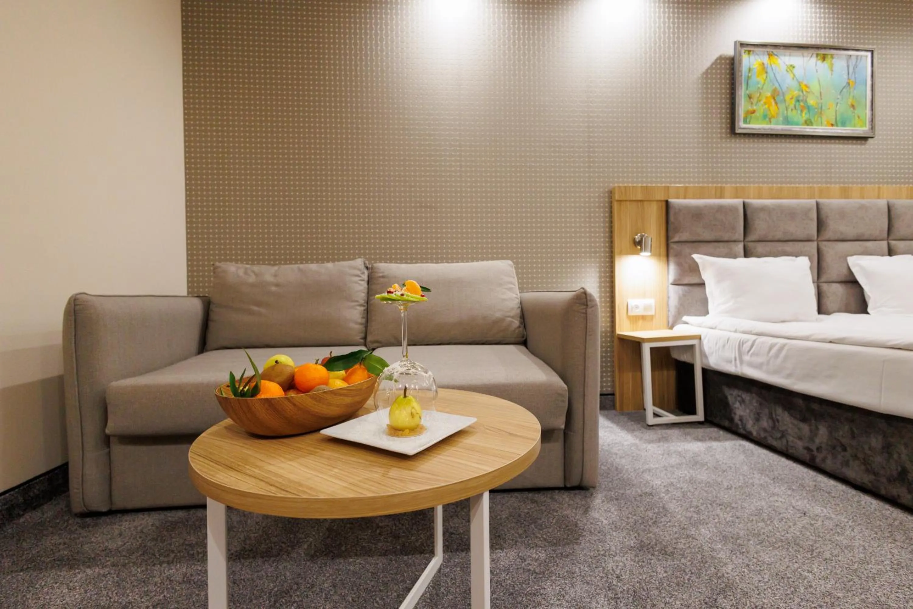 Photo of the whole room, Bed in Vihren Royal Palace