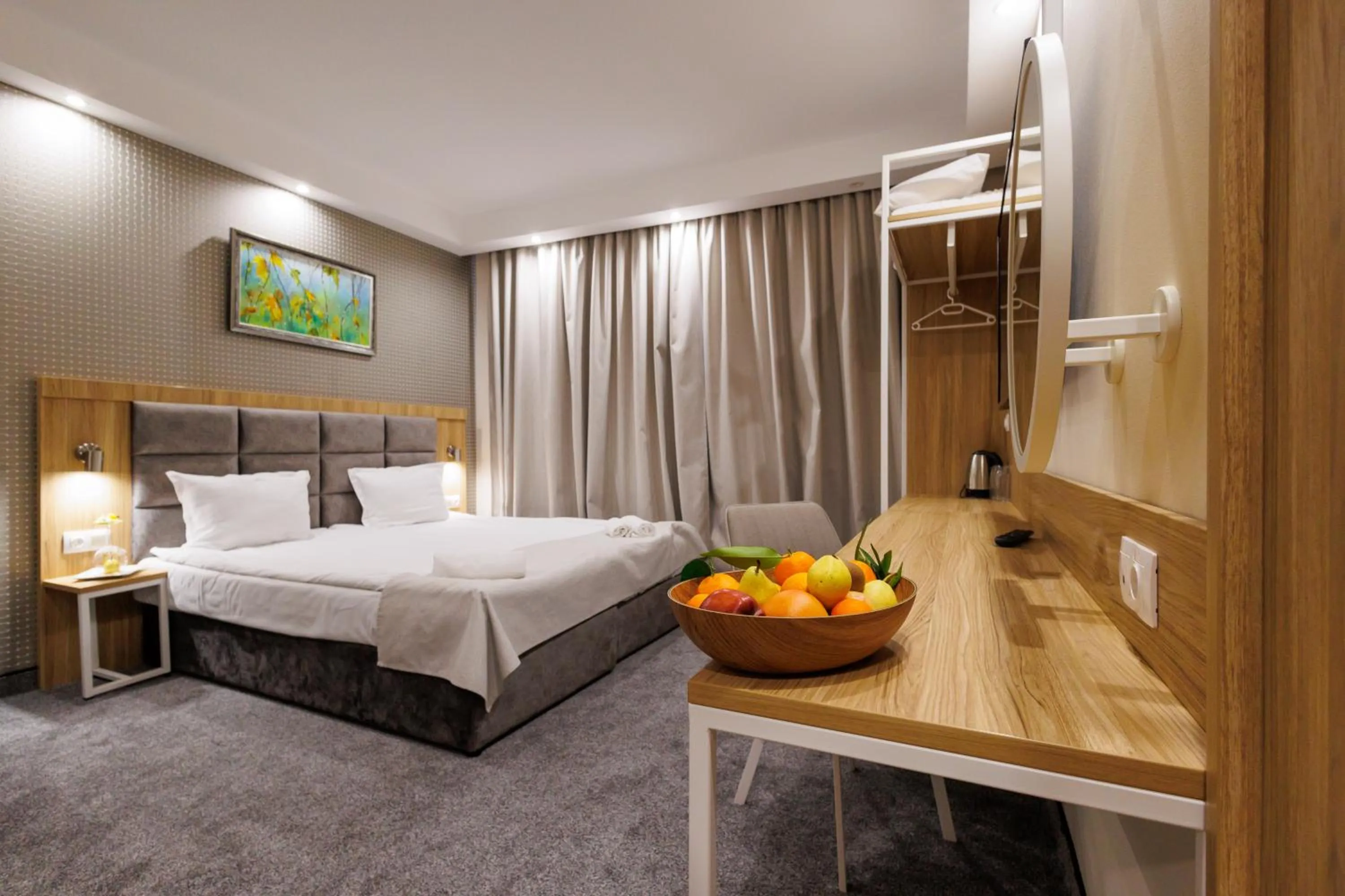 Photo of the whole room, Bed in Vihren Royal Palace