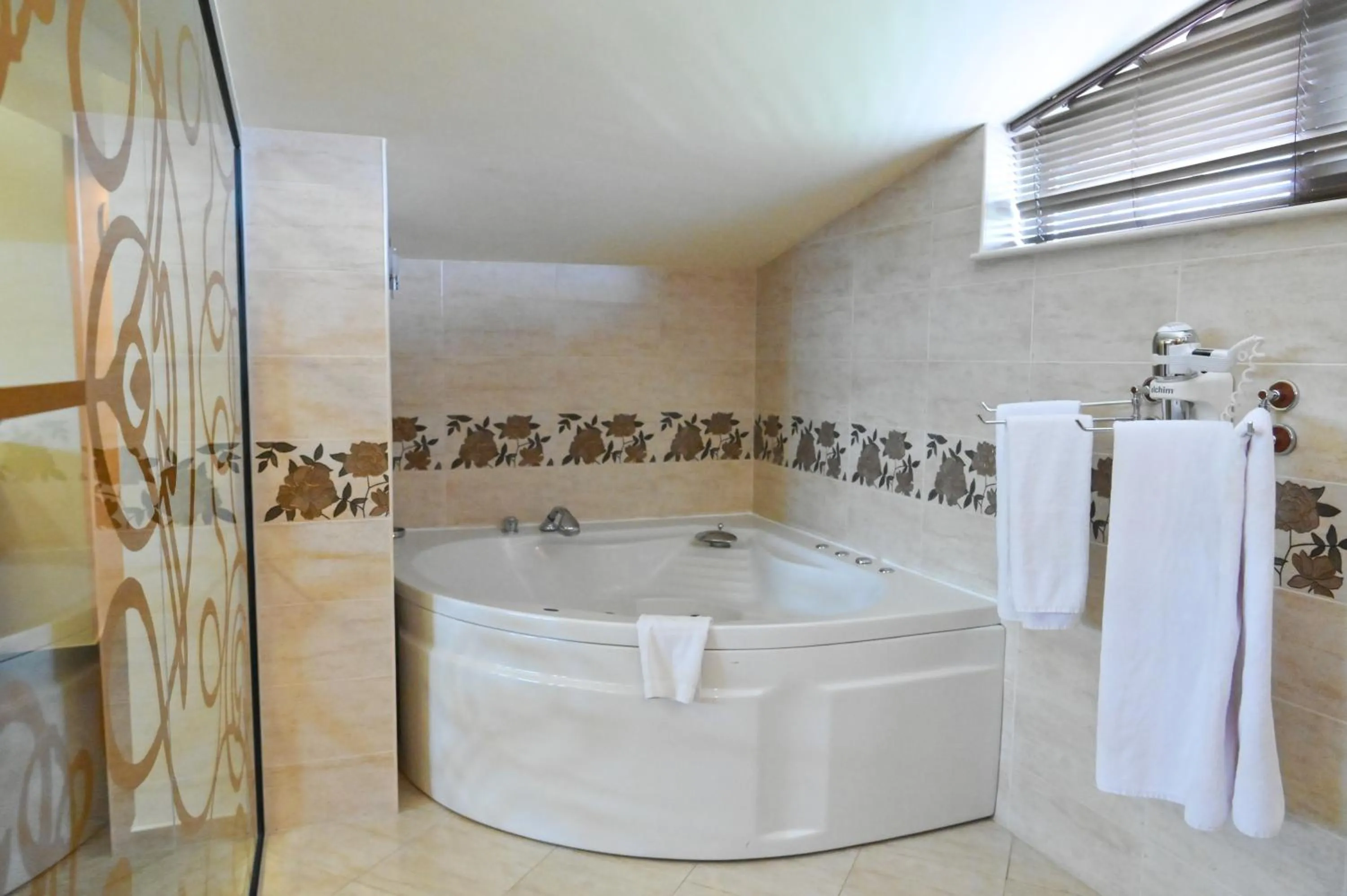 Bathroom in Vihren Royal Palace