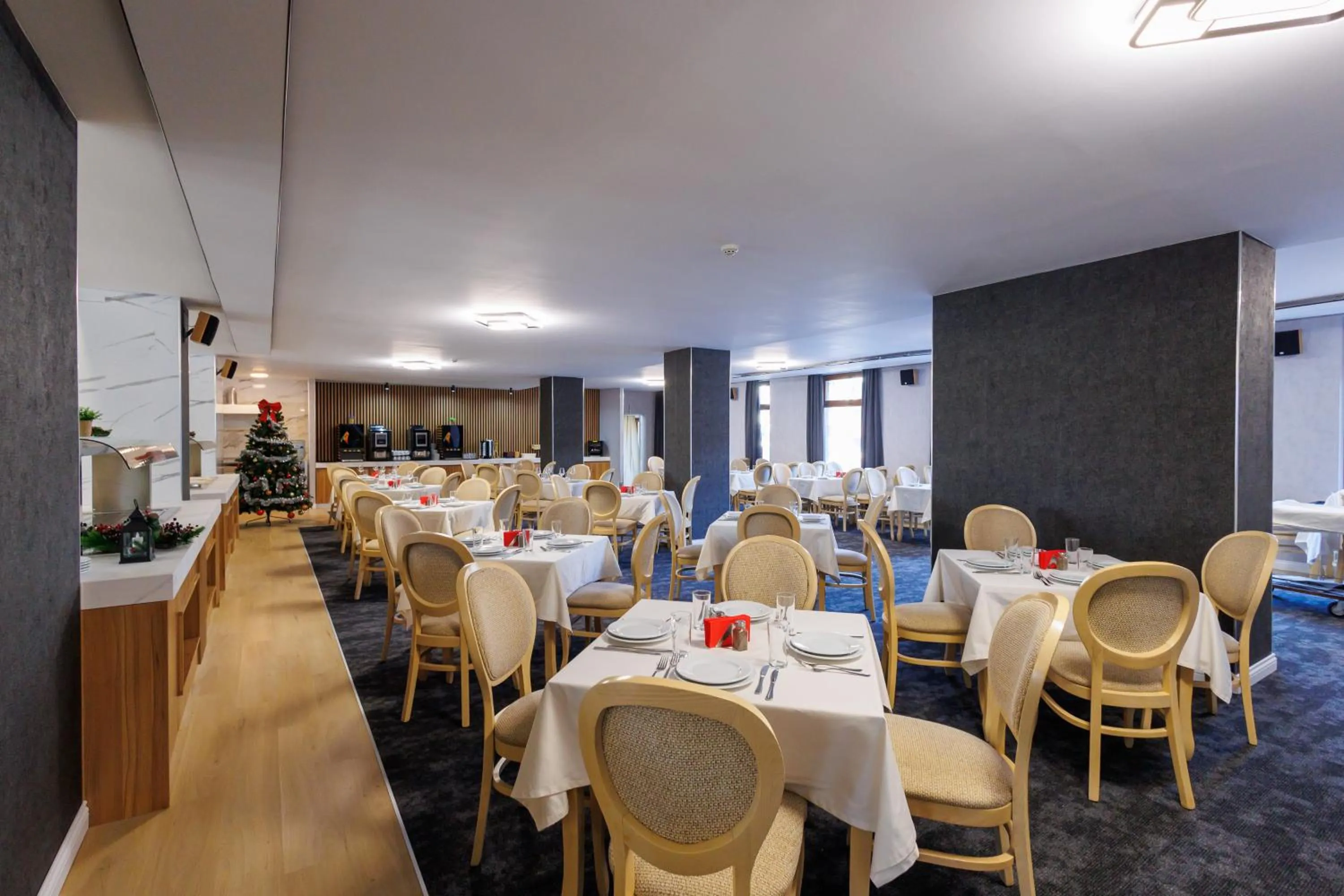 Restaurant/places to eat in Vihren Royal Palace