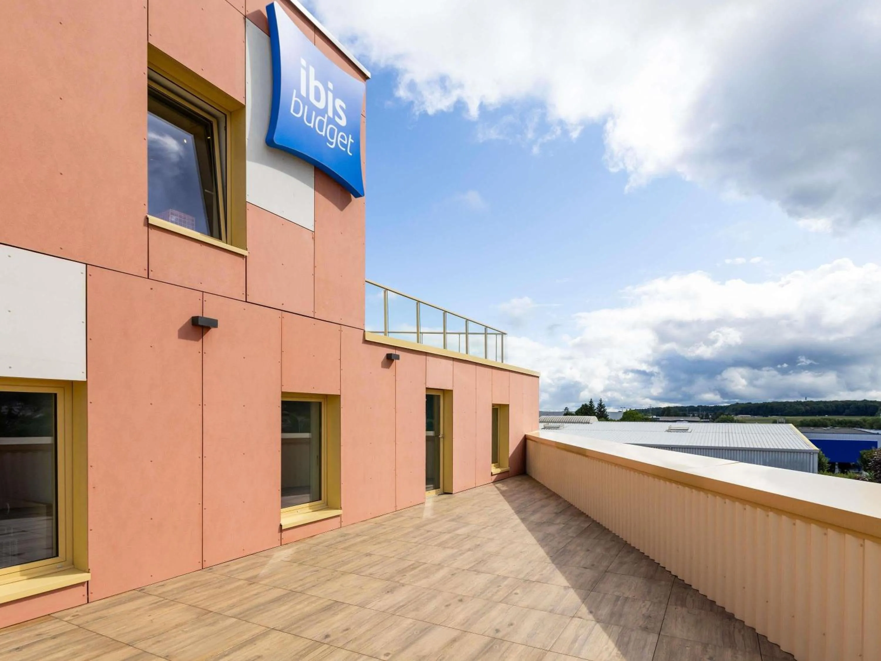 Bedroom in ibis budget Epinal