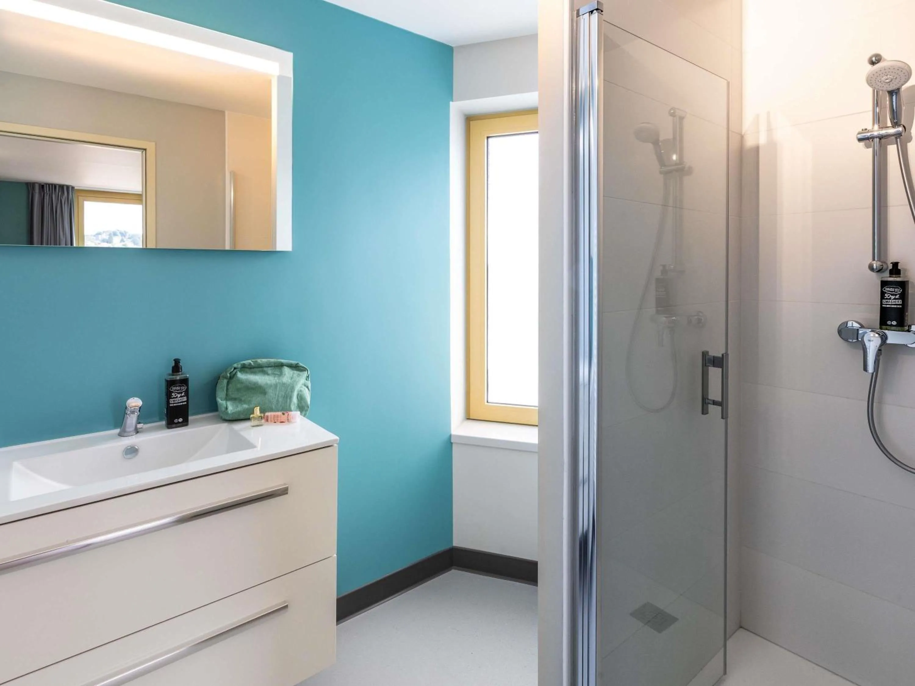 Bedroom in ibis budget Epinal