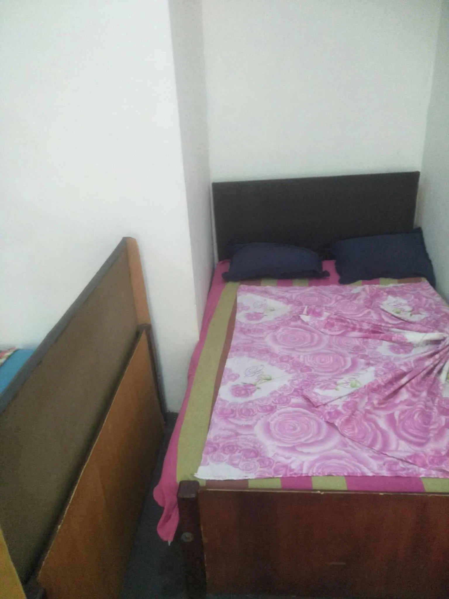 Bed in Bathiya Tourist Guest Anuradhapura