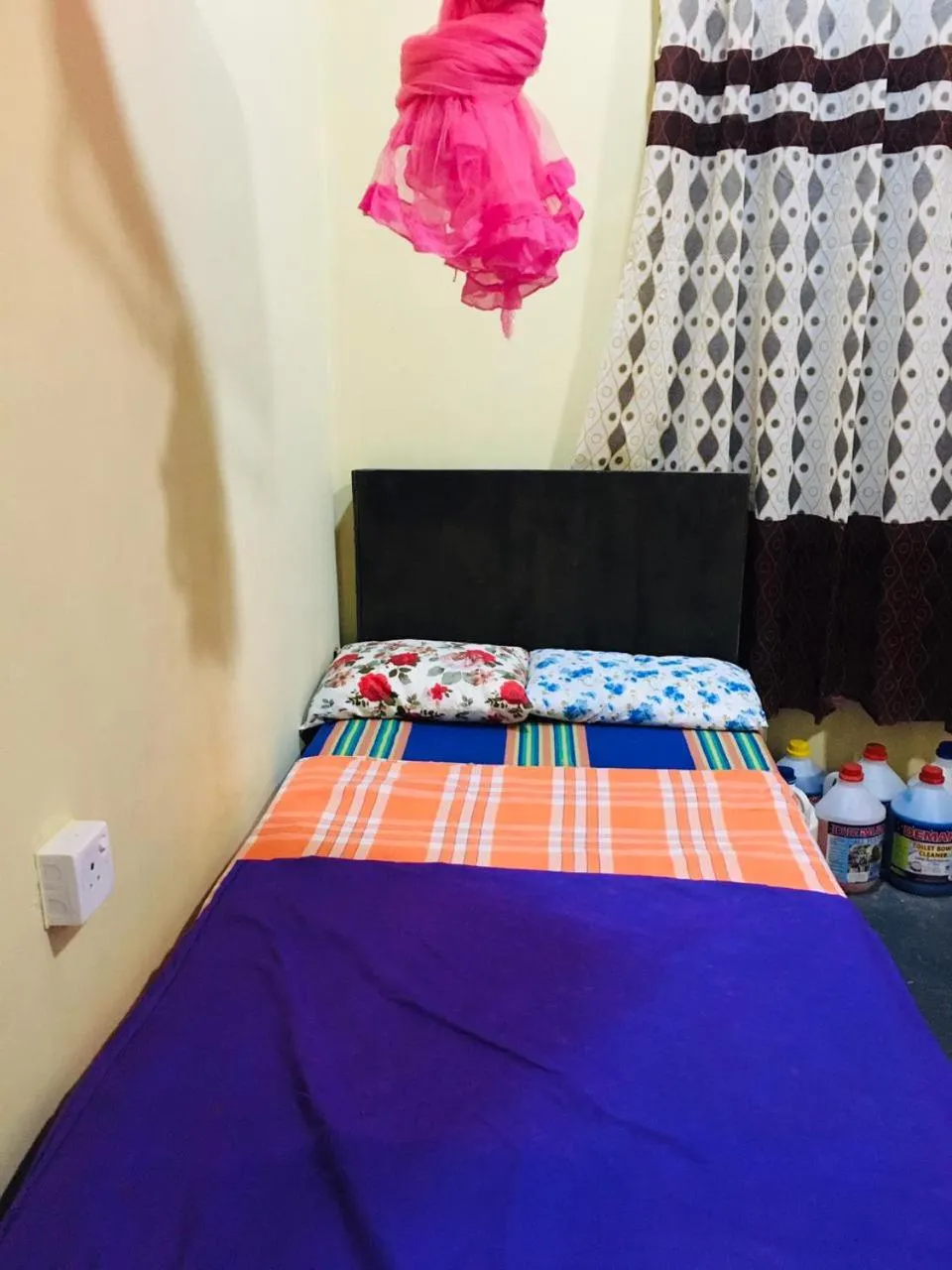 Bed in Bathiya Tourist Guest Anuradhapura