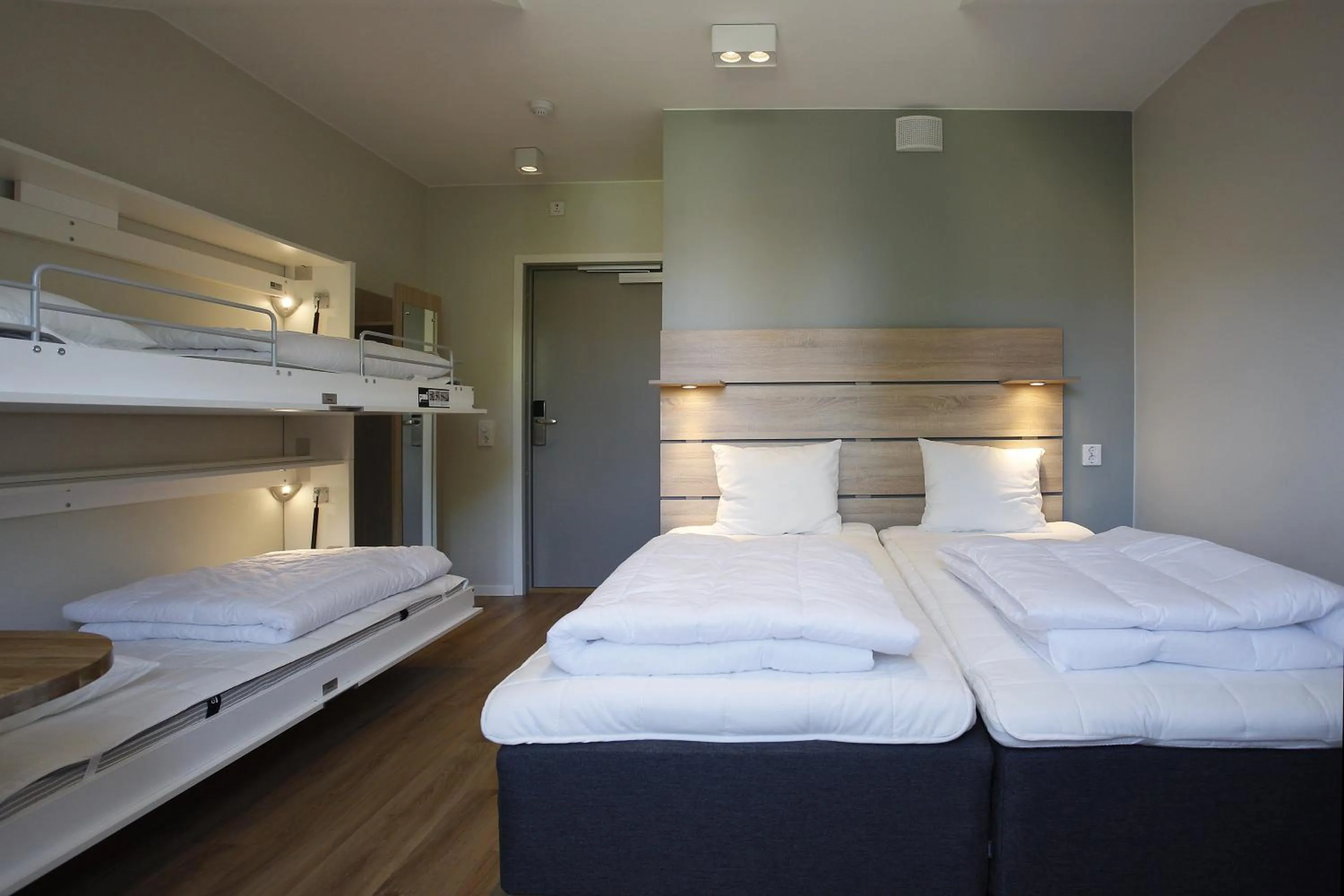 Photo of the whole room, Bed in Kvibergs Vandrarhem - Hostel