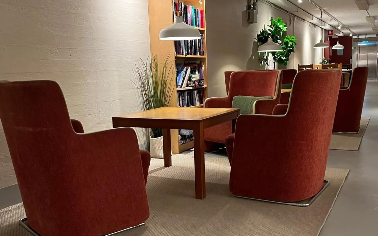 Communal lounge/ TV room in Kvibergs Vandrarhem - Hostel