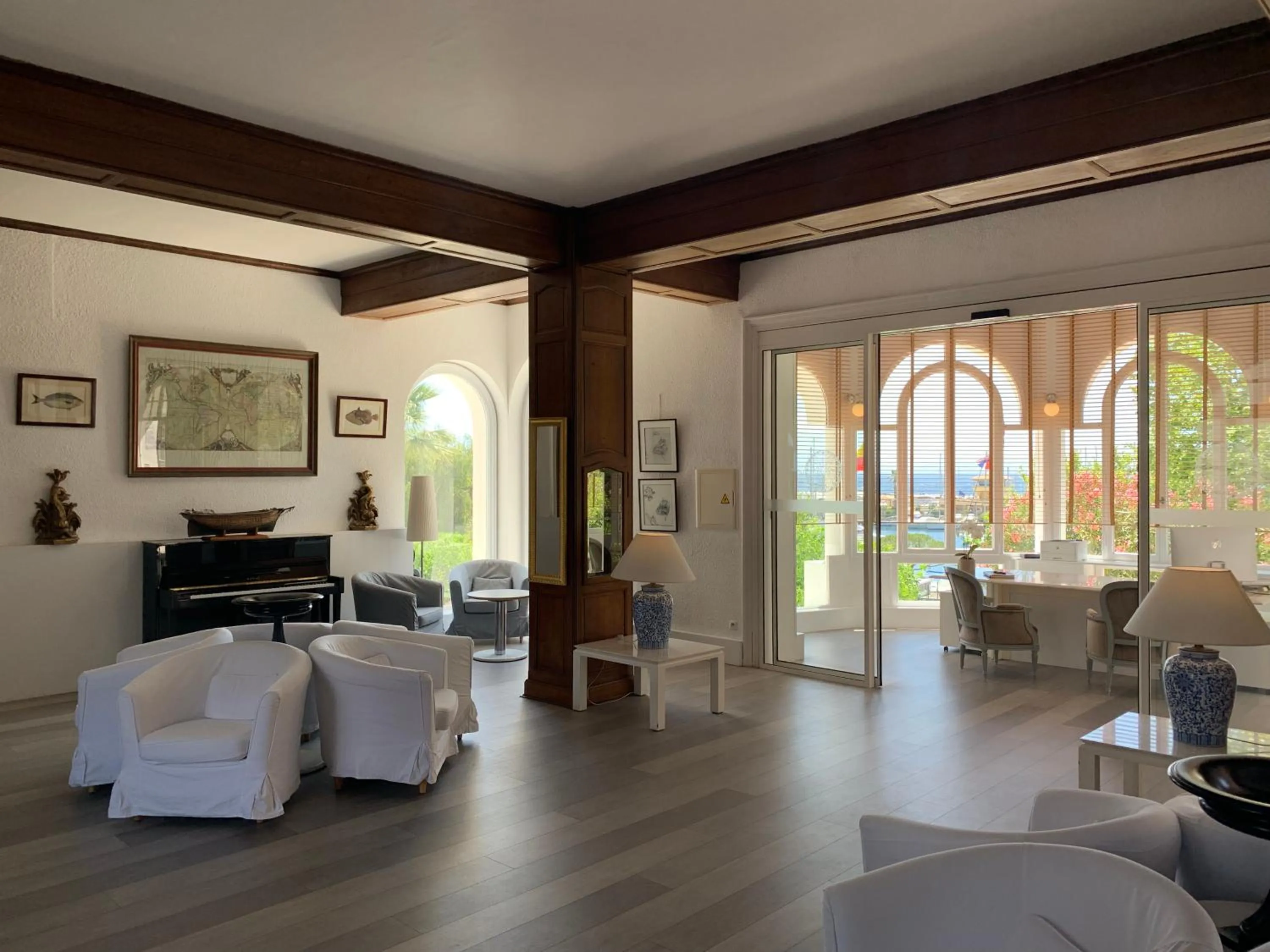 Auberge De La Calanque