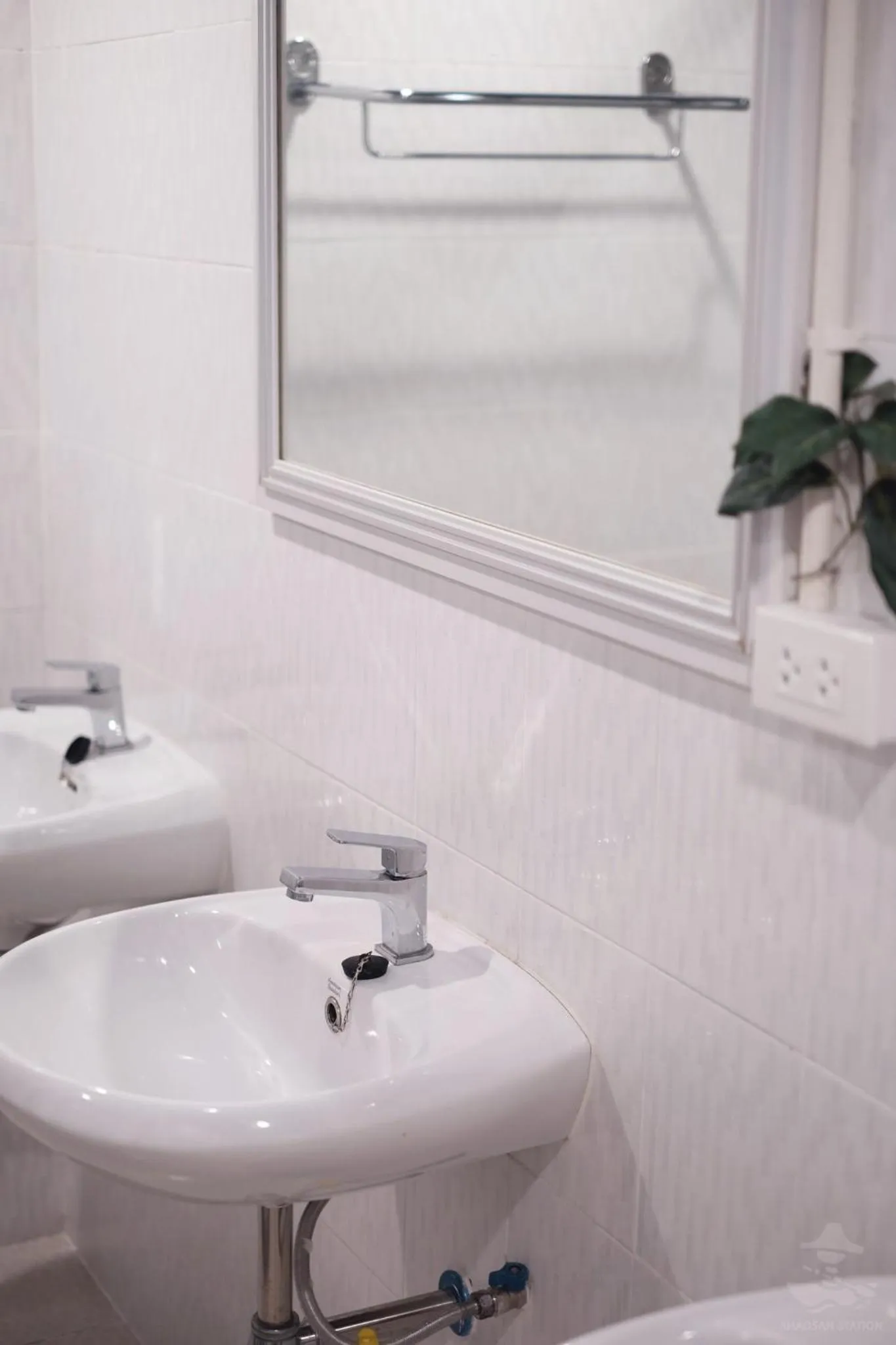 Bathroom in Khaosan Station