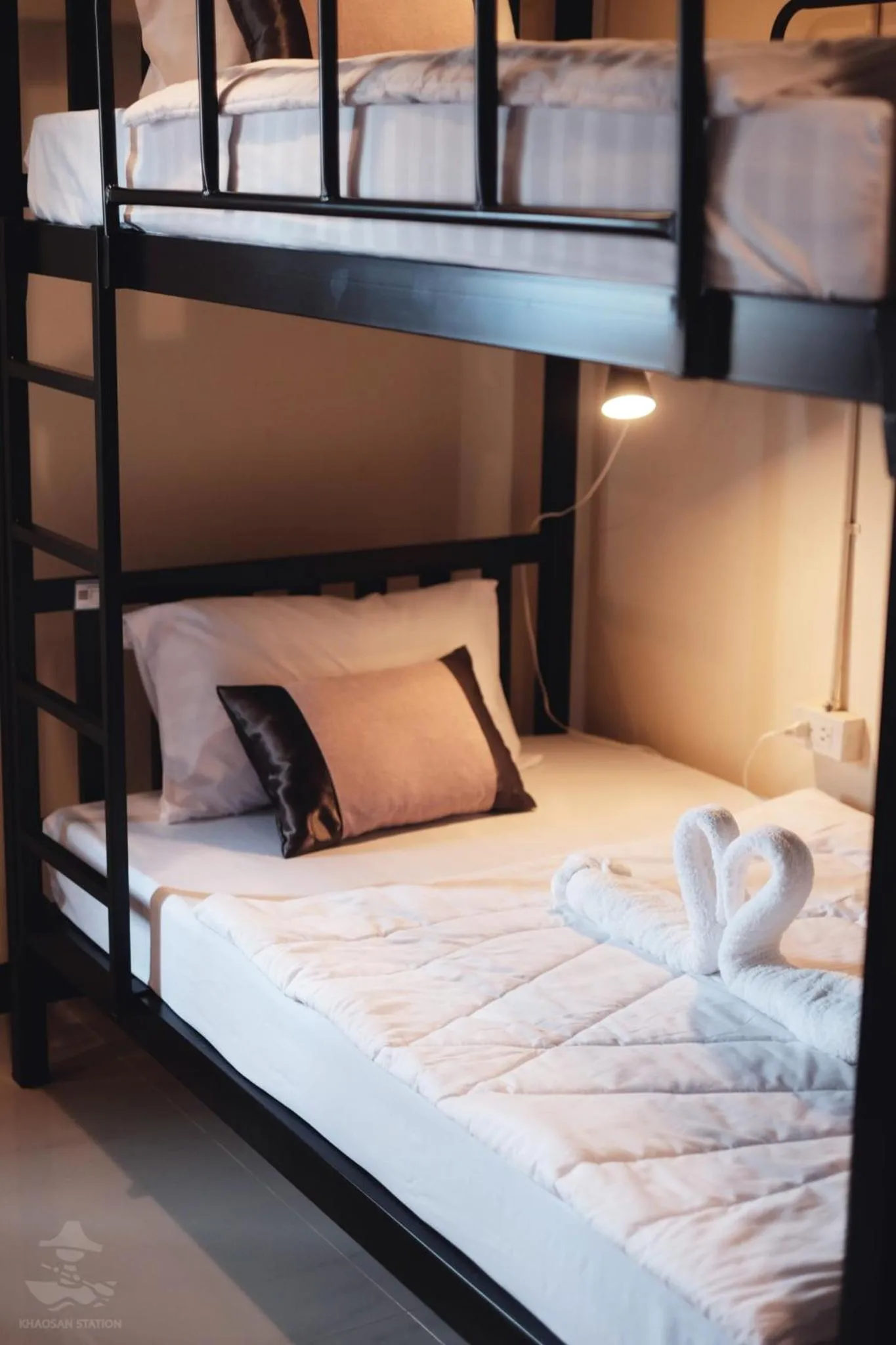 Bed in Khaosan Station