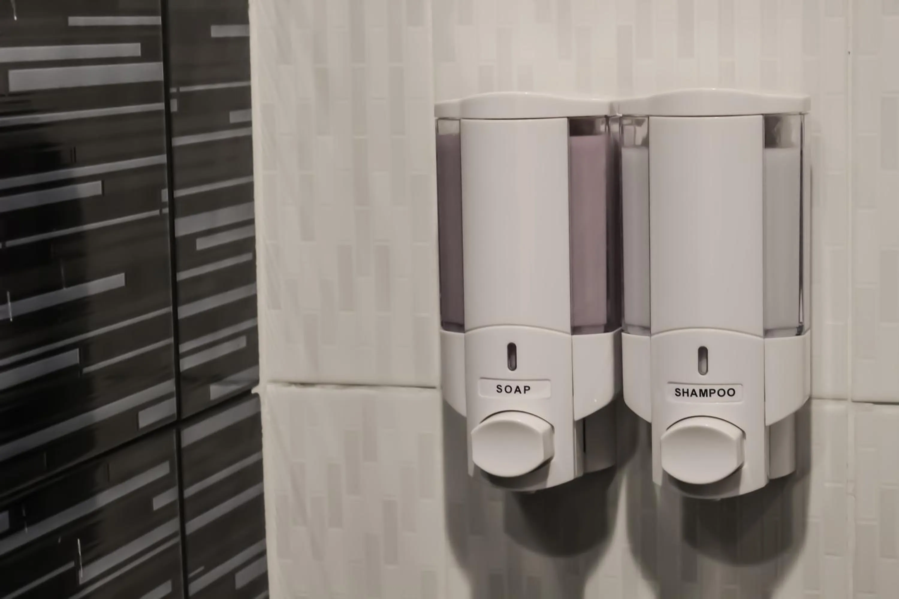 Bathroom in Khaosan Station