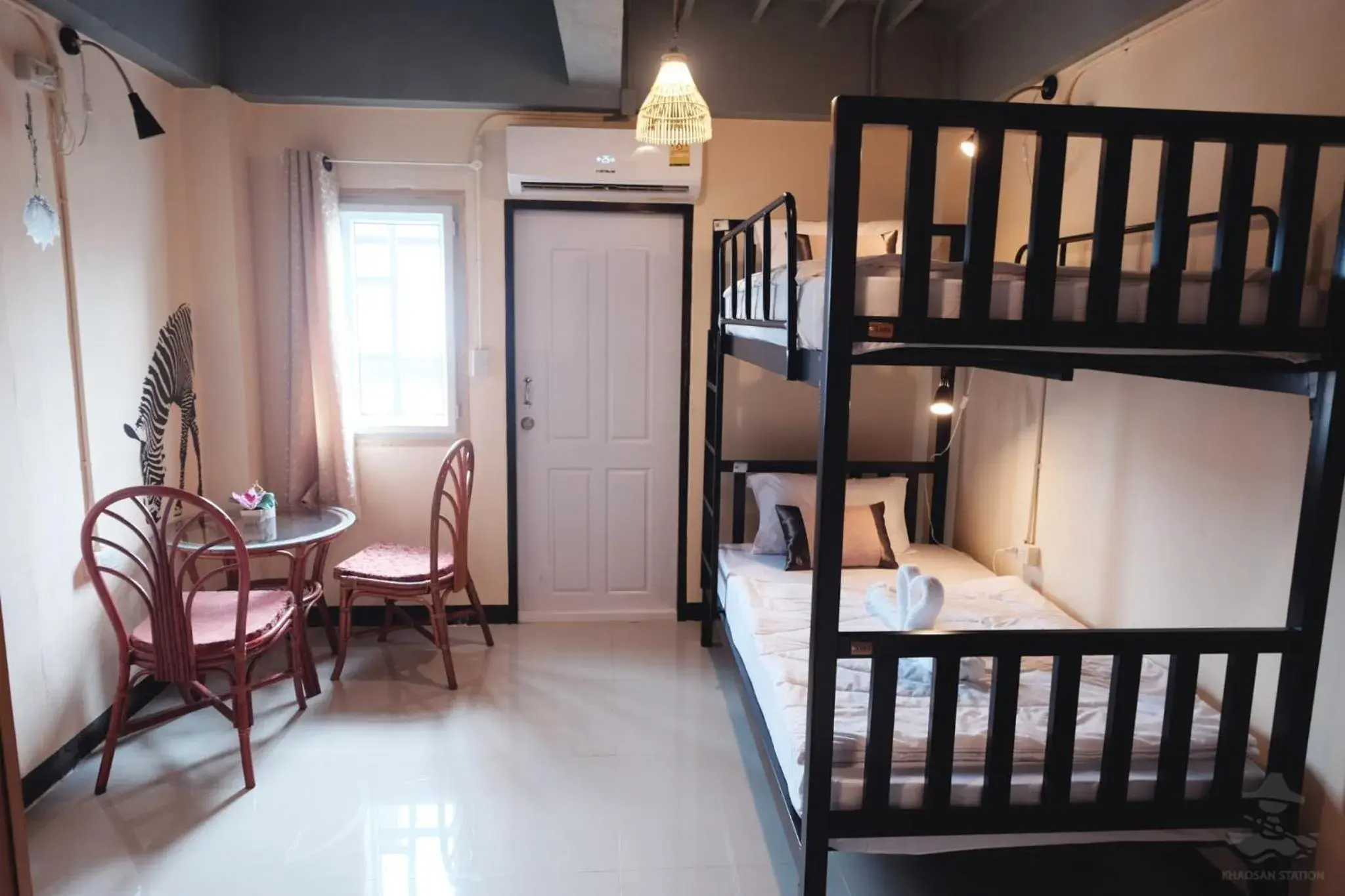 Private Bunk Bed room with Shared Bathroom in Khaosan Station Private Bunk Bed room with Shared Bathroom in Khaosan Station