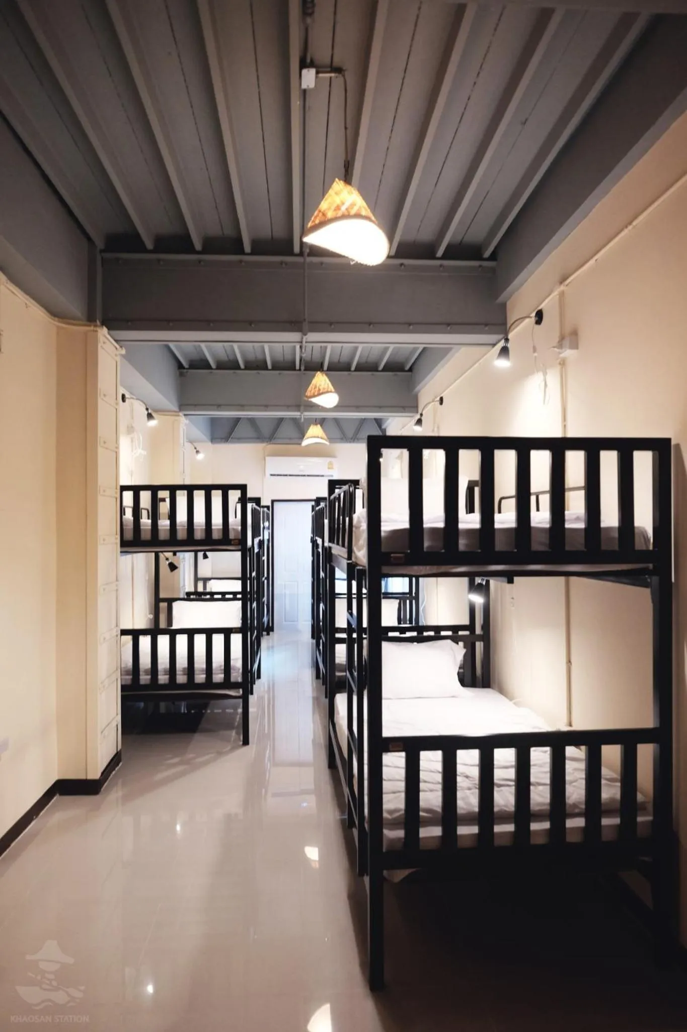 Bedroom, Bed in Khaosan Station