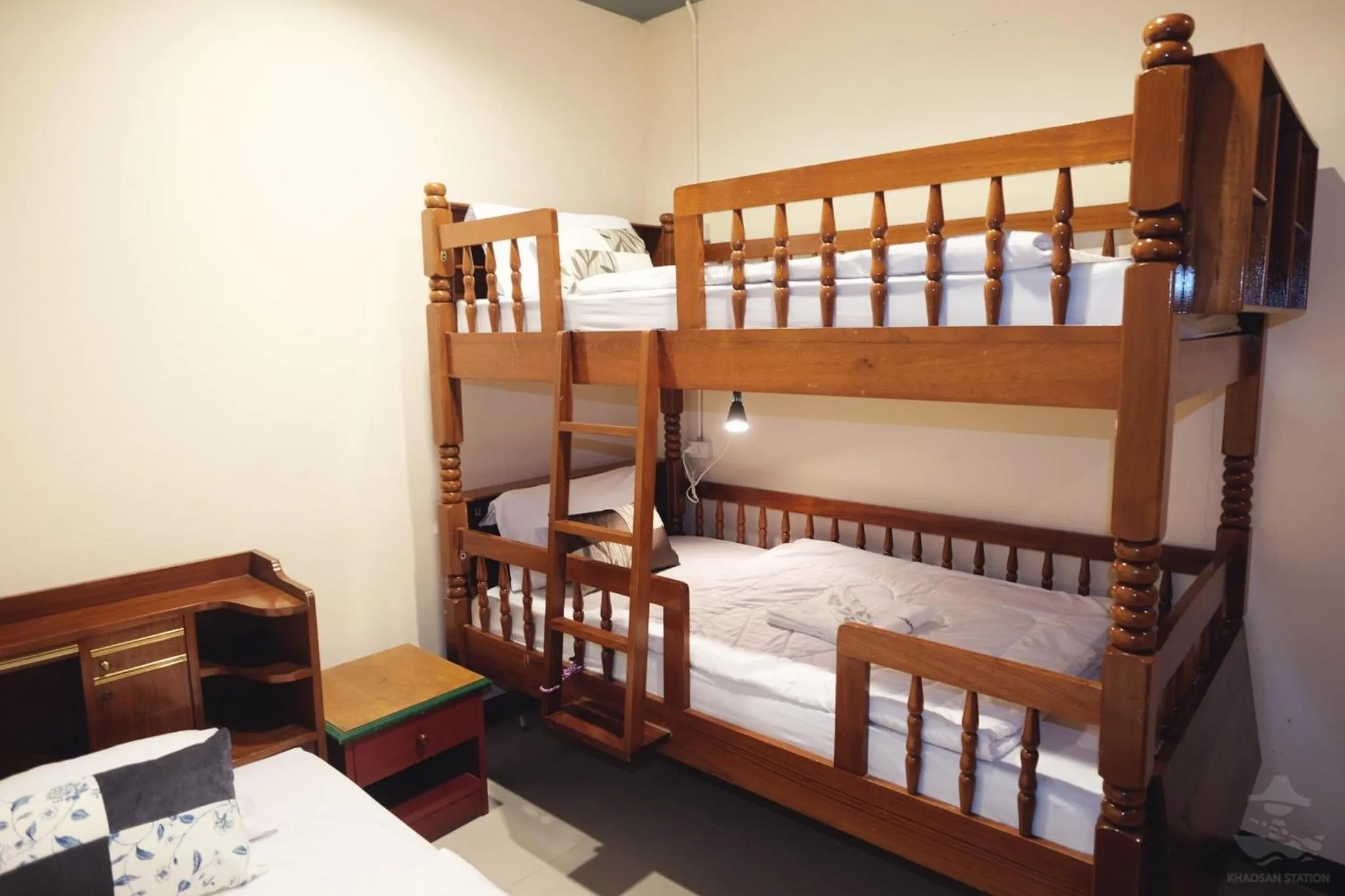 Bedroom, Bed in Khaosan Station