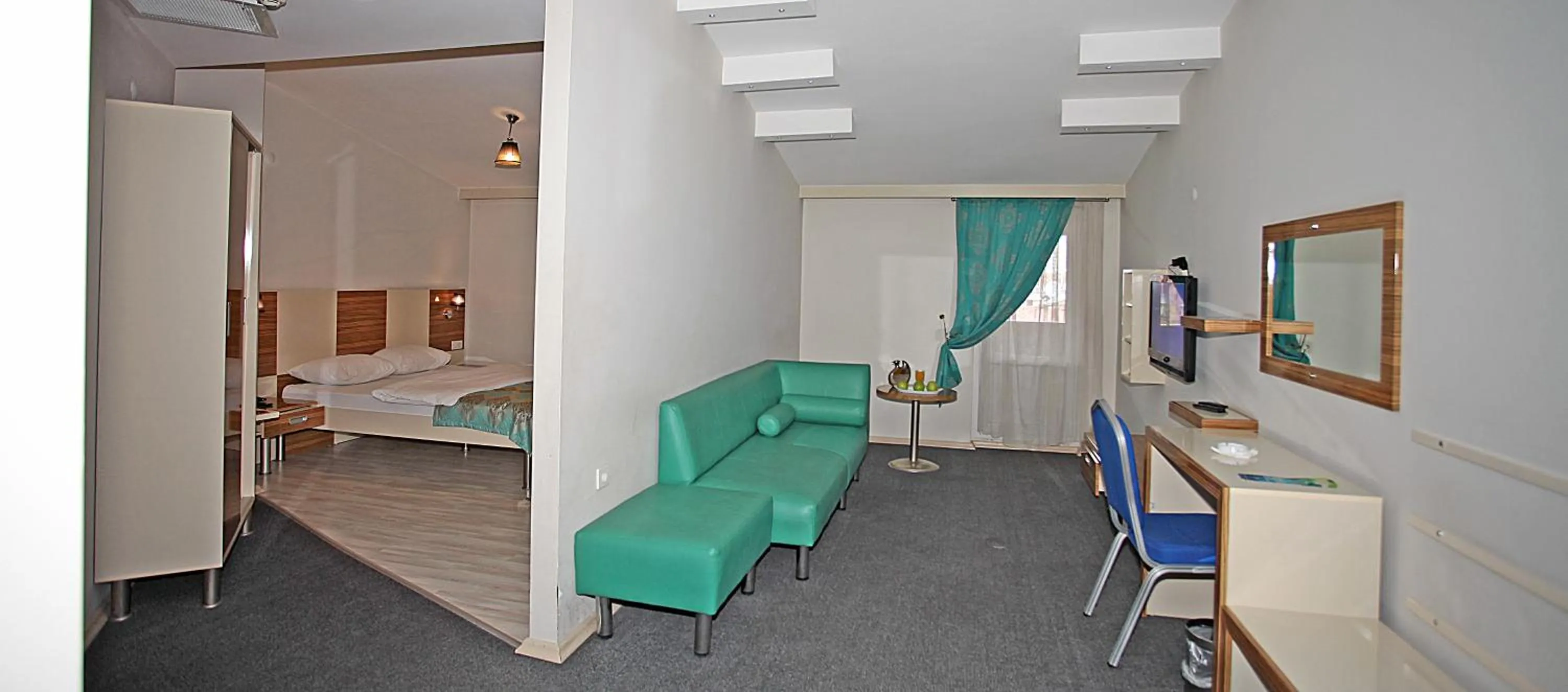 TV and multimedia in Yildizoglu Hotel