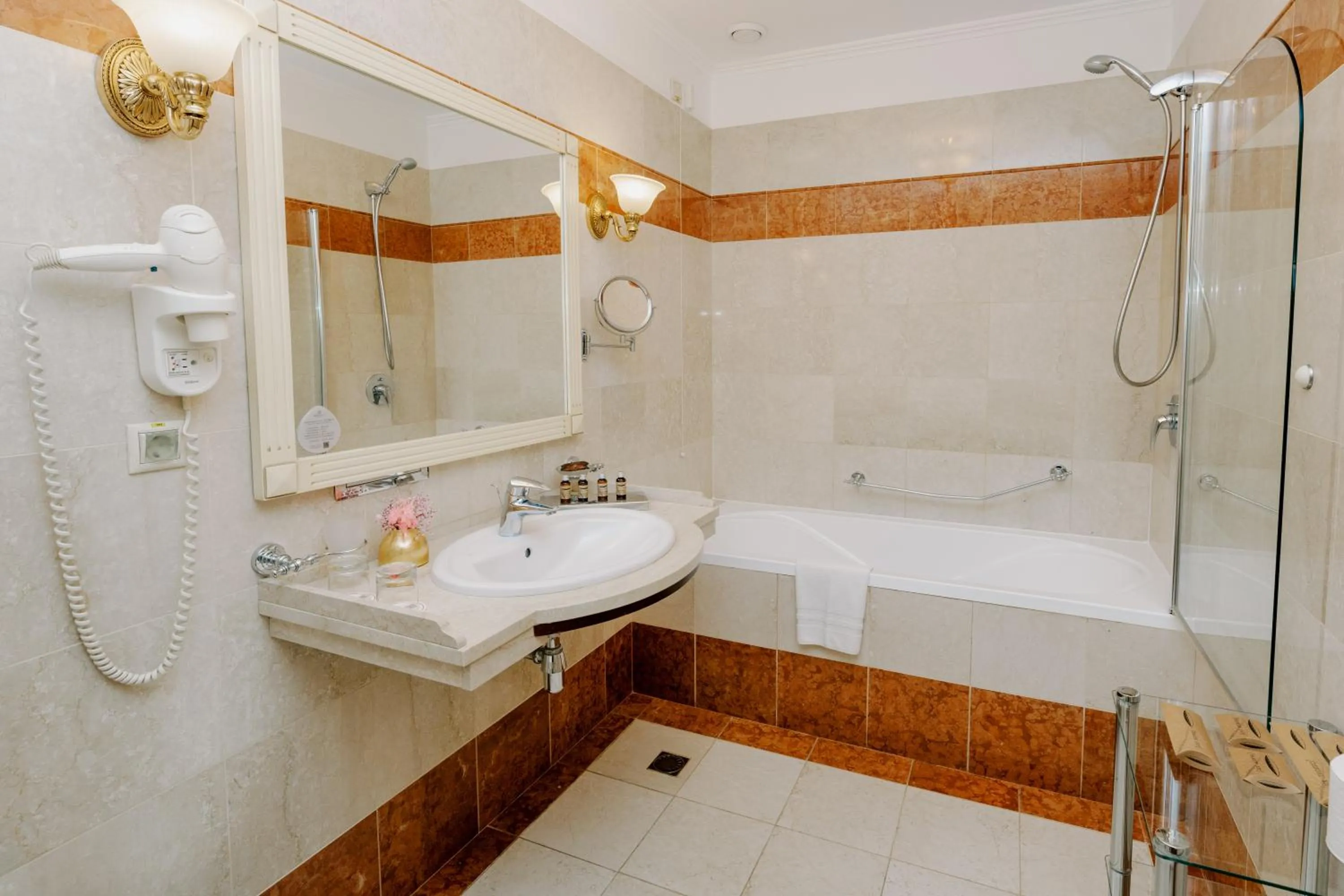 Toilet in Hotel Bristol