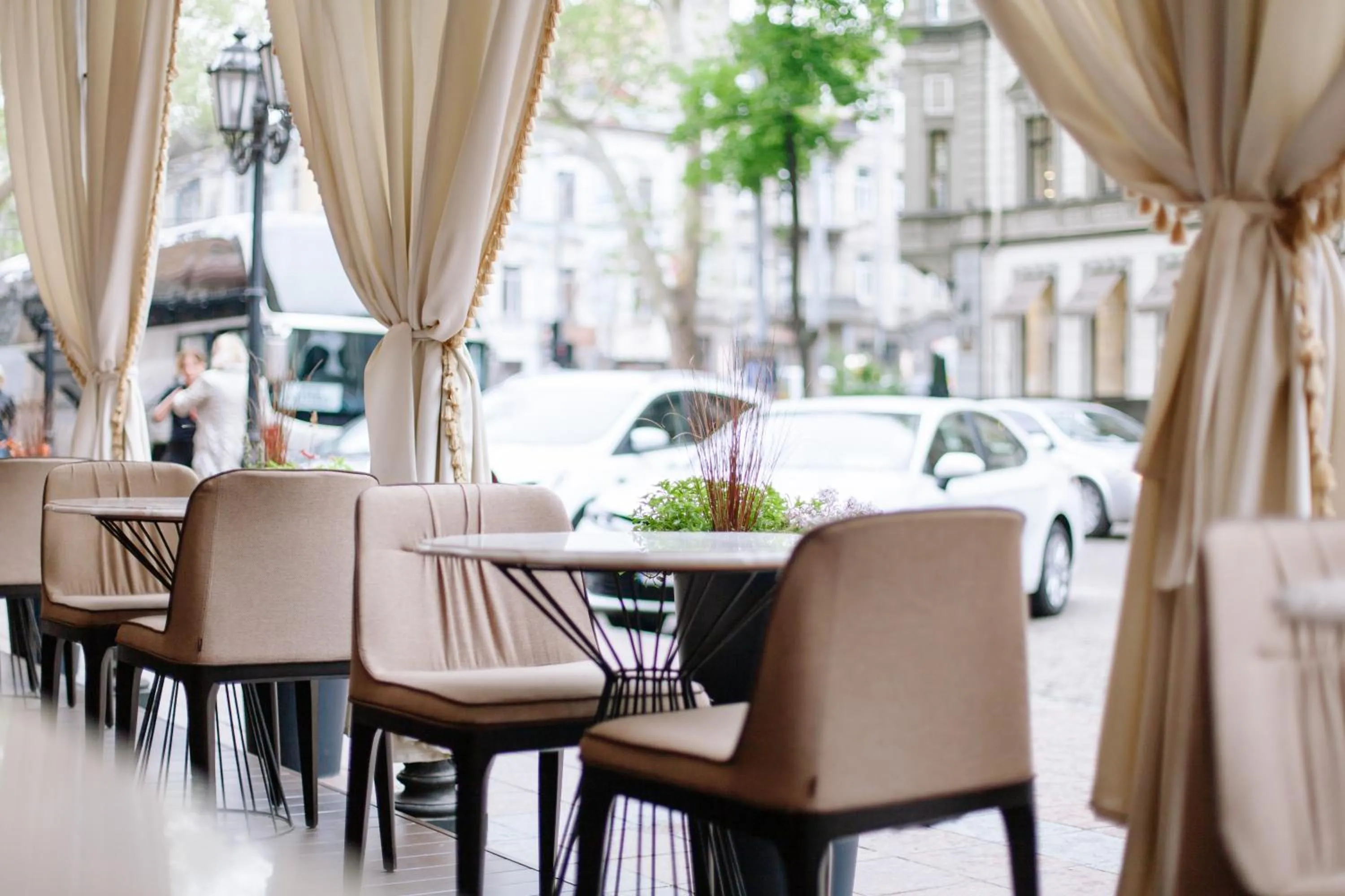 Restaurant/places to eat in Hotel Bristol