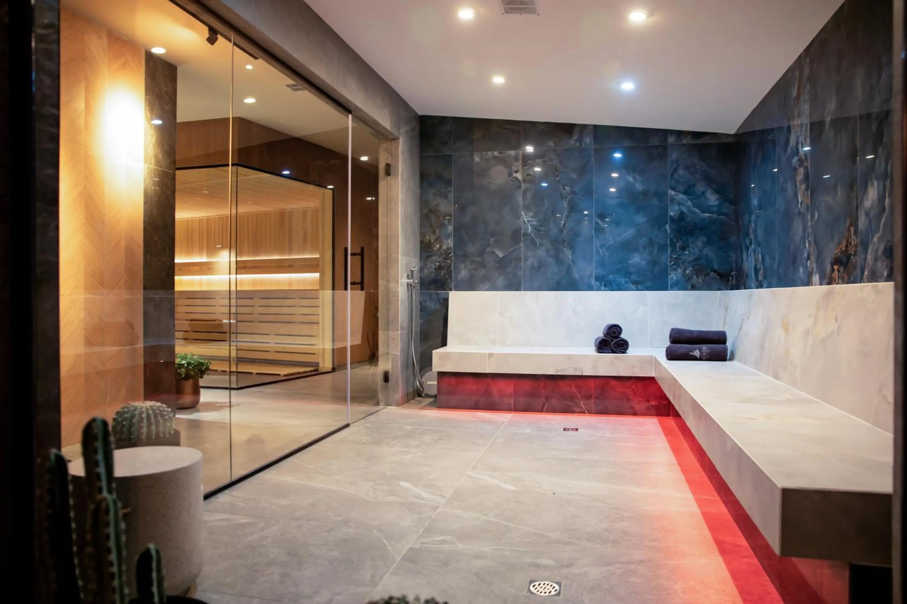 Bed in Murite Park Hotel