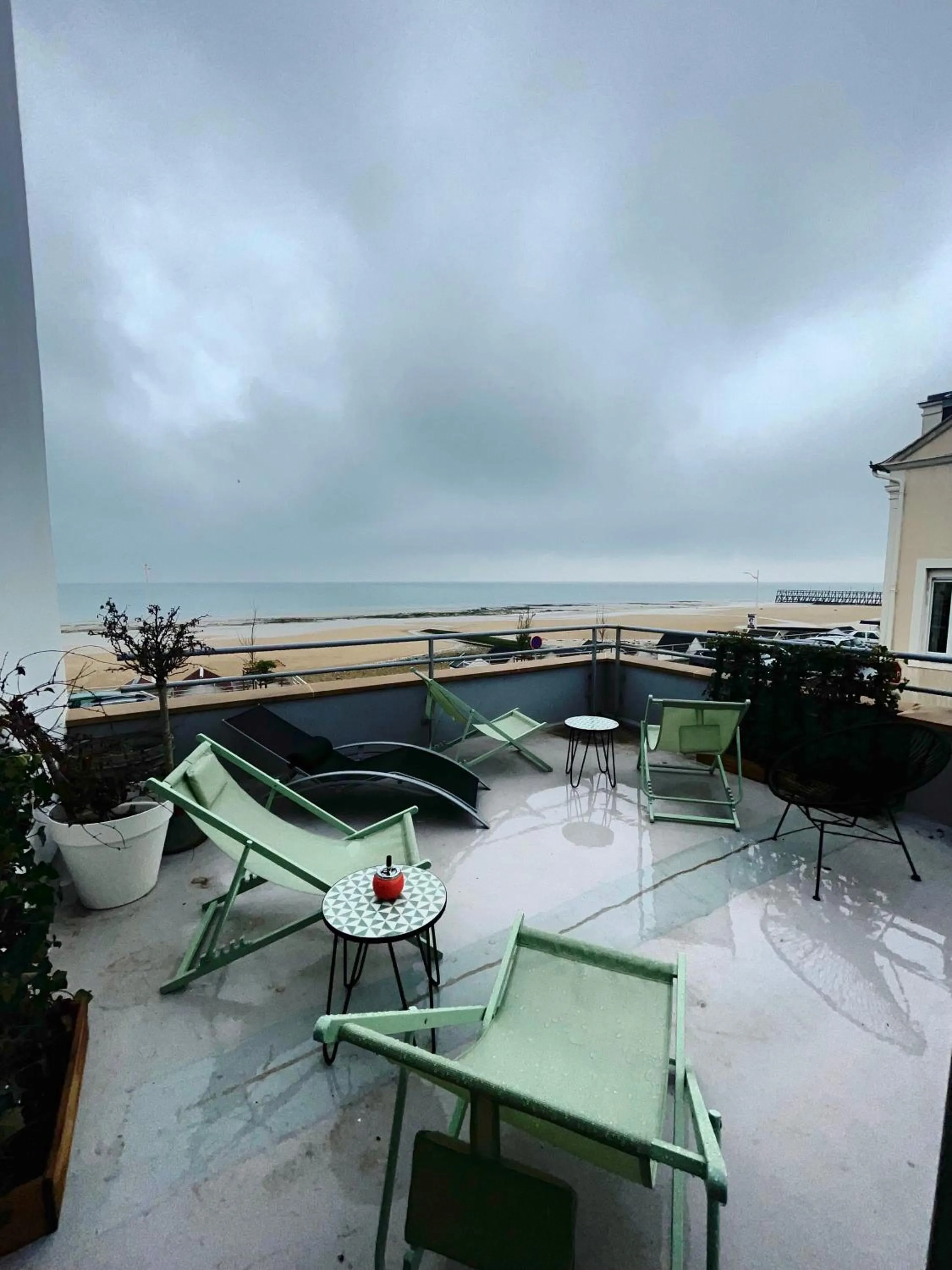 Patio in Beau Rivage Hôtel-Restaurant