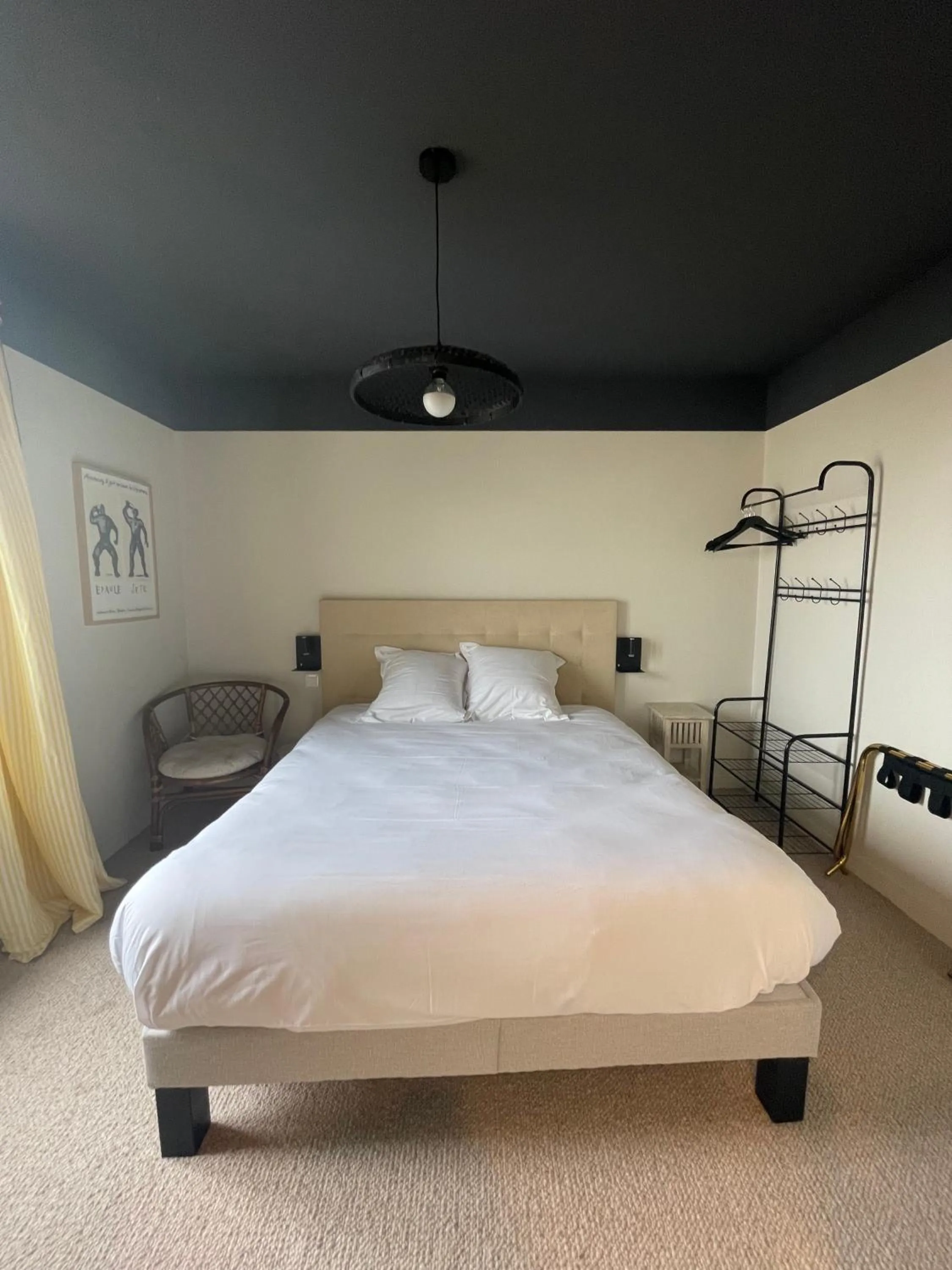 Bed in Beau Rivage Hôtel-Restaurant