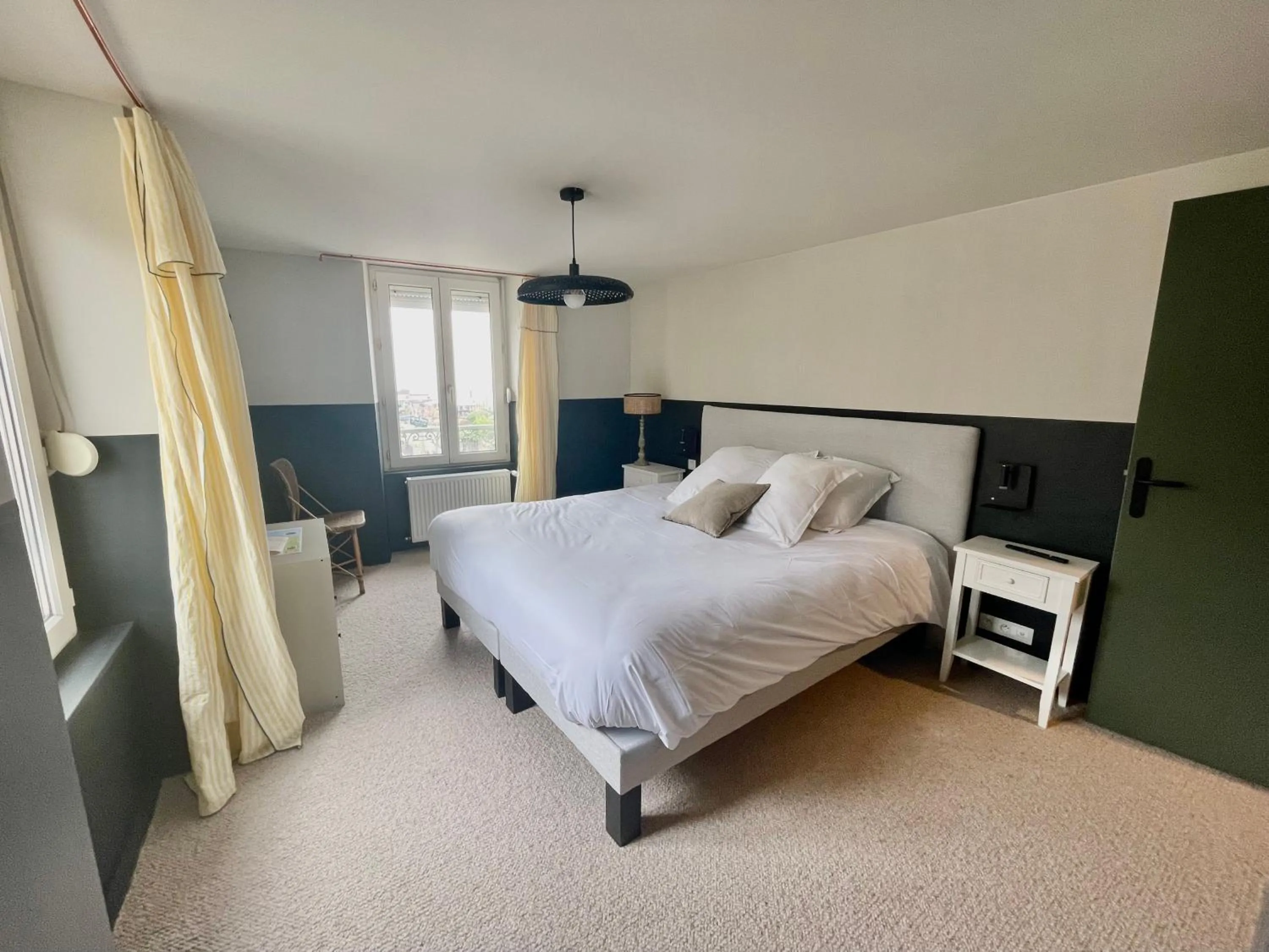 Bed in Beau Rivage Hôtel-Restaurant