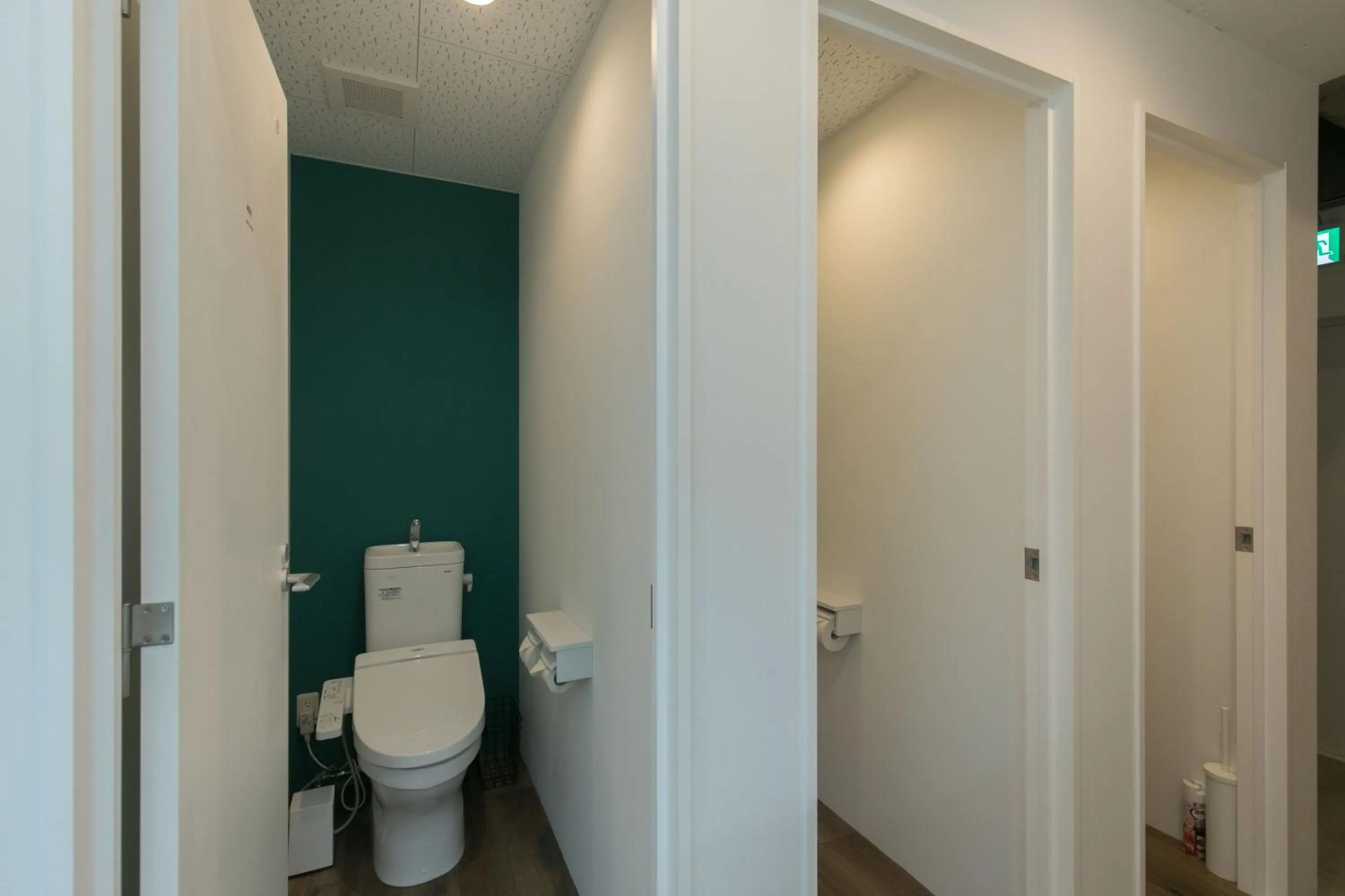 Area and facilities in hostel DEN