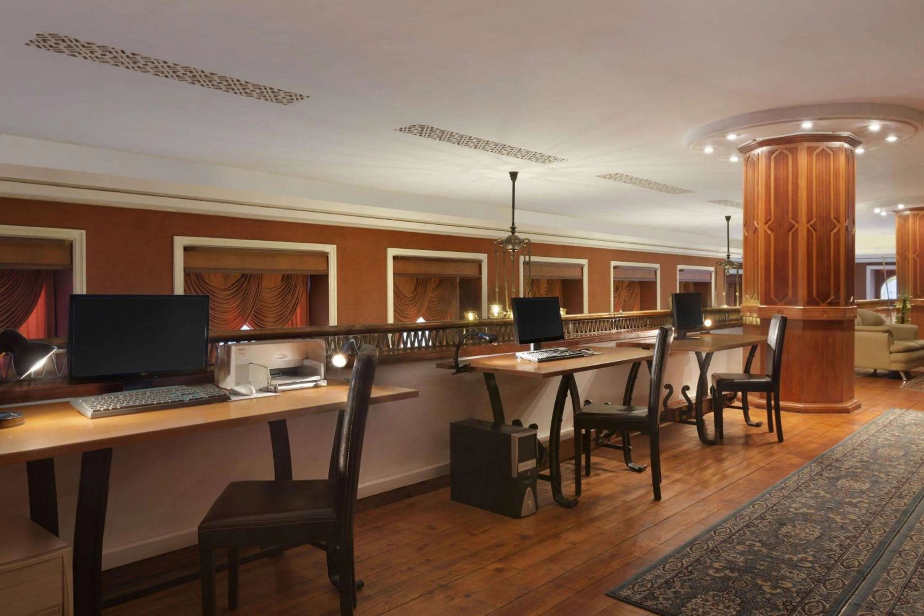 Business facilities in Ramada by Wyndham Plovdiv Trimontium
