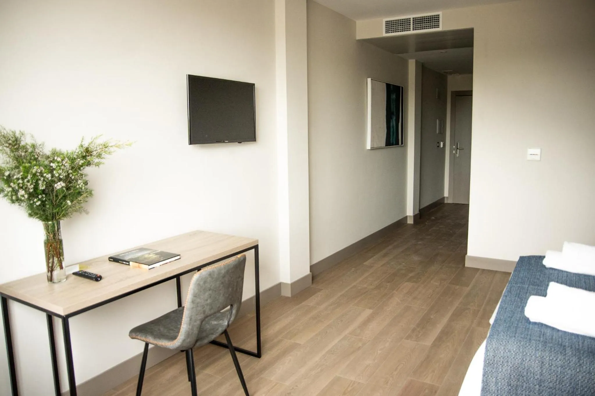Seating area, Bed in Hotel Paraiso Granada