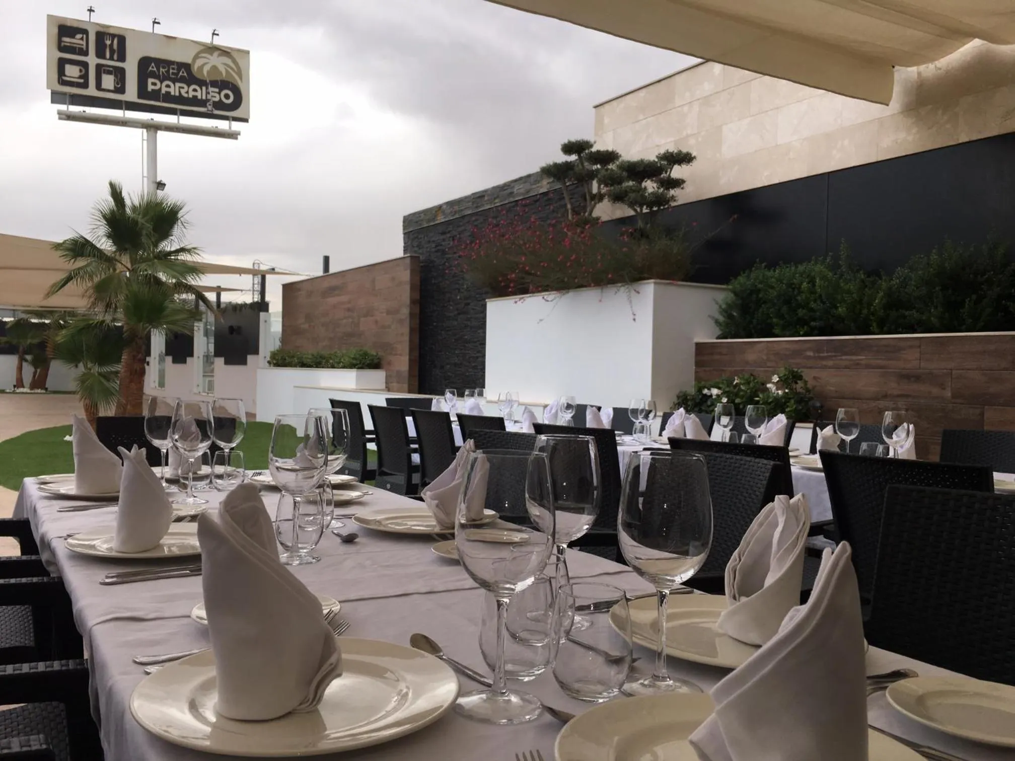 Restaurant/places to eat in Hotel Paraiso Granada