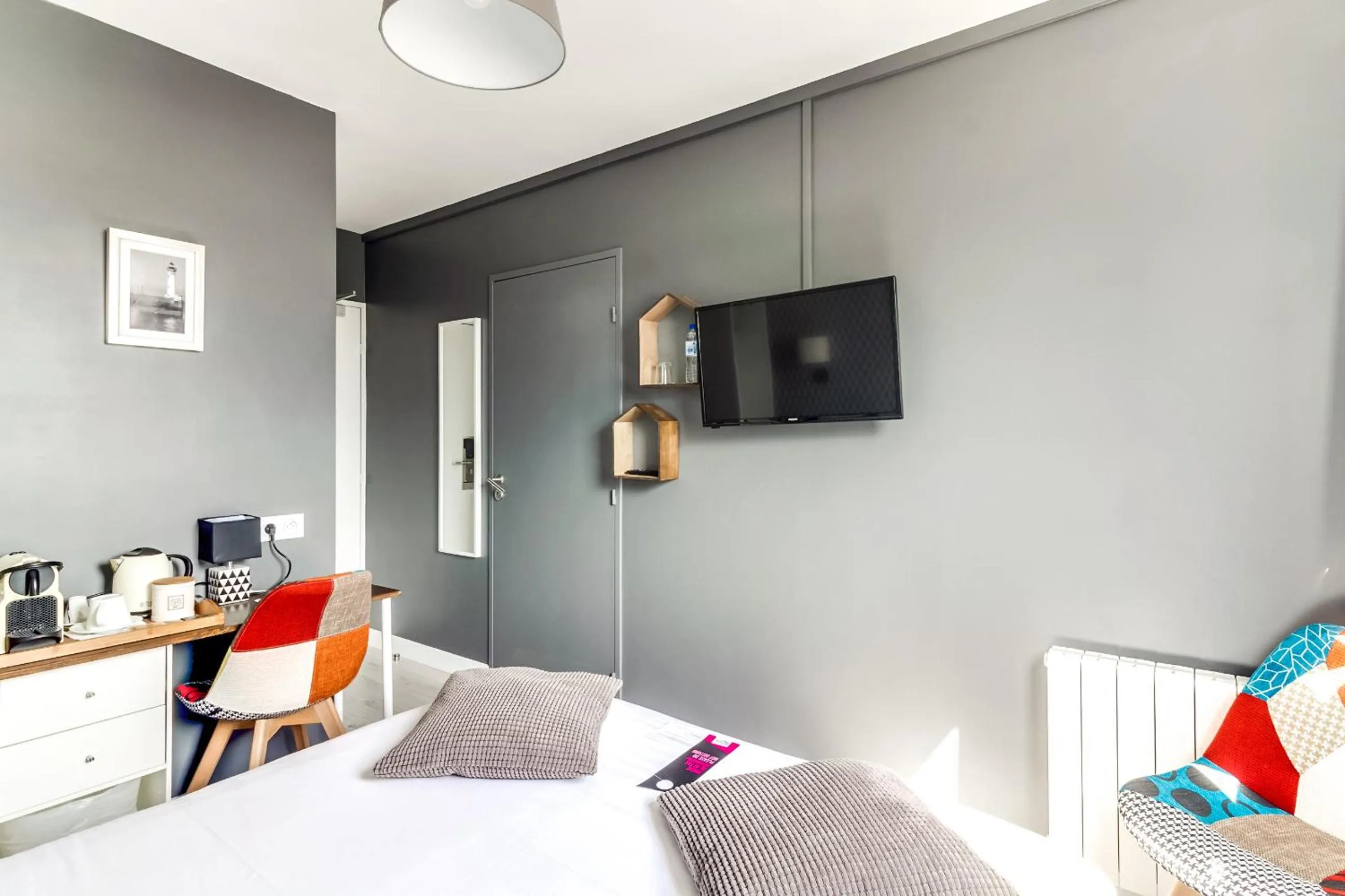 Bed in Brit Hotel Saint-Nazaire Centre