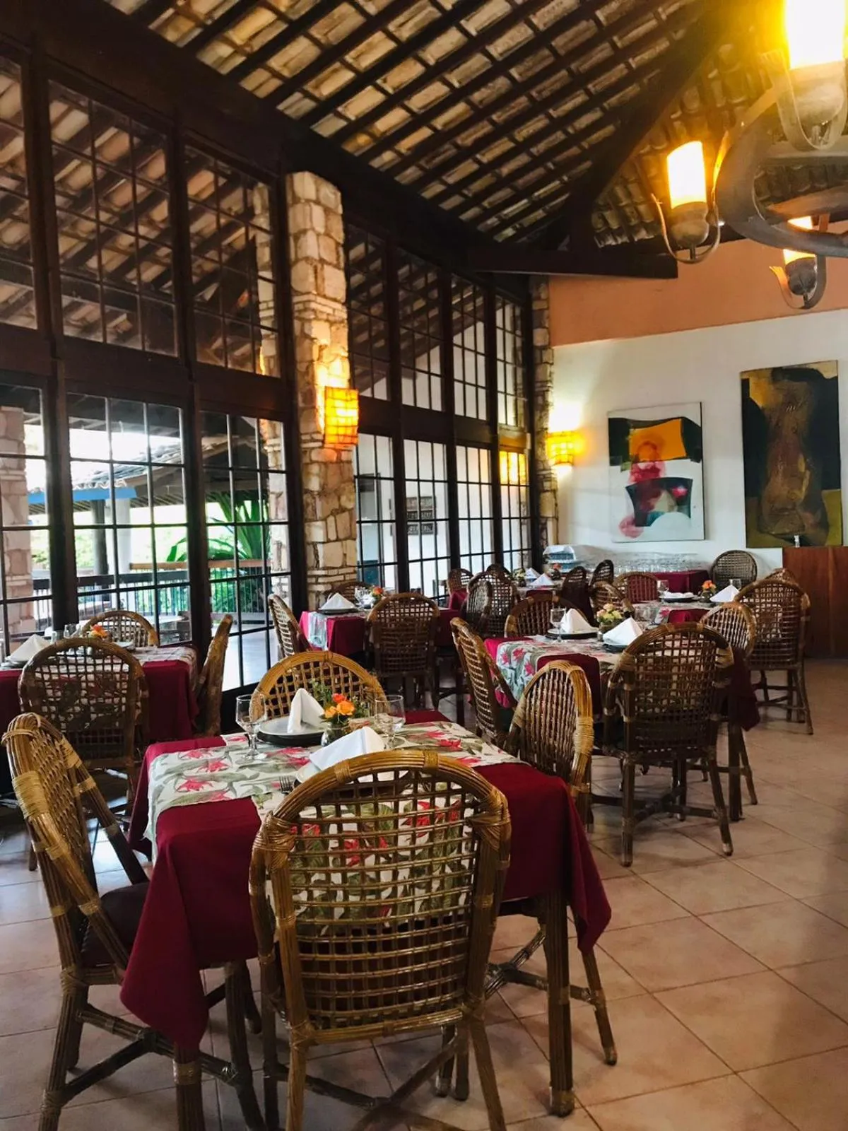 Restaurant/places to eat in Portal Lençóis