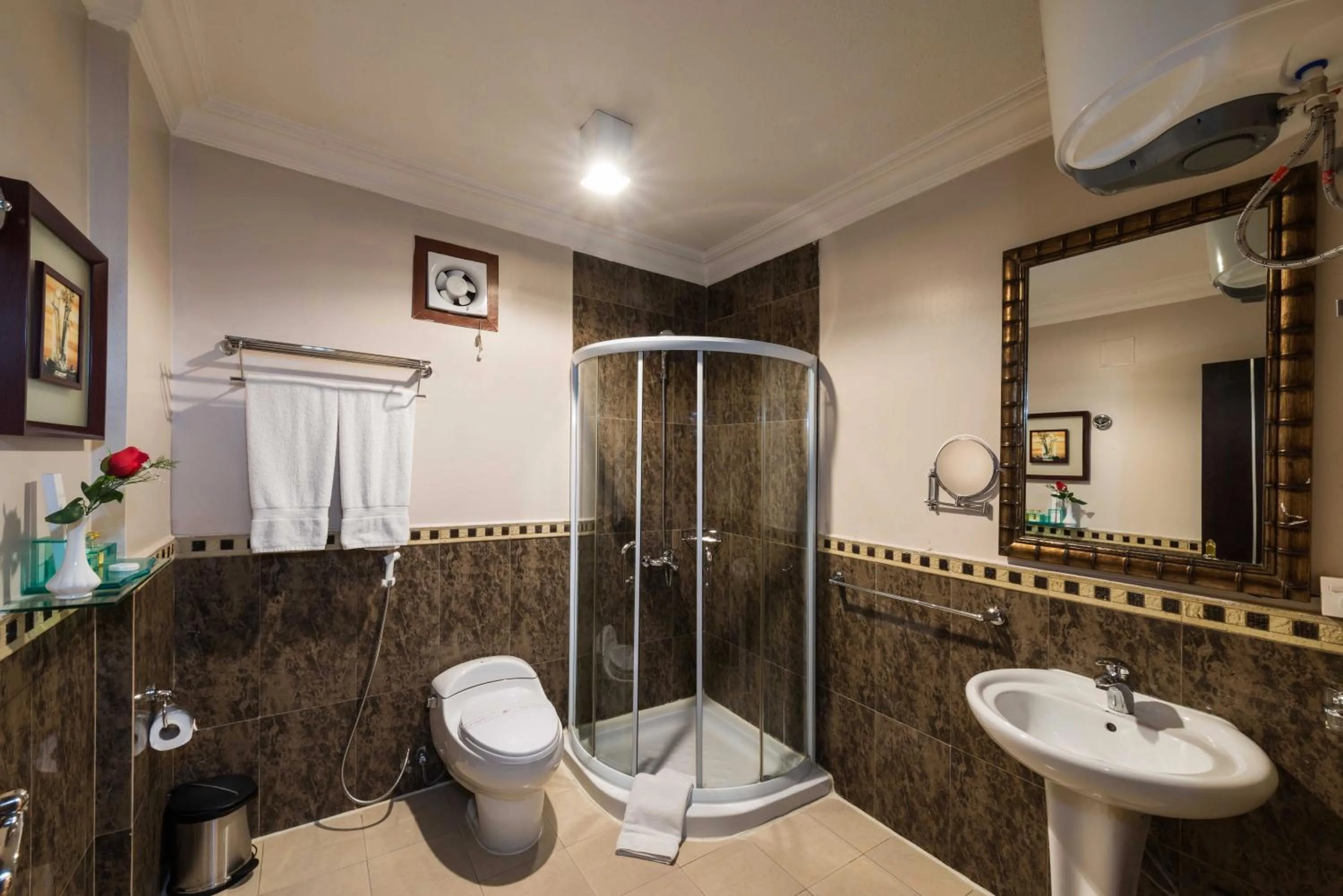 Shower in Boudl Al Masif