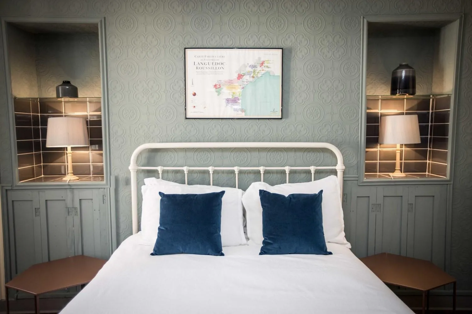 Bedroom, Bed in Carcassonne Townhouse