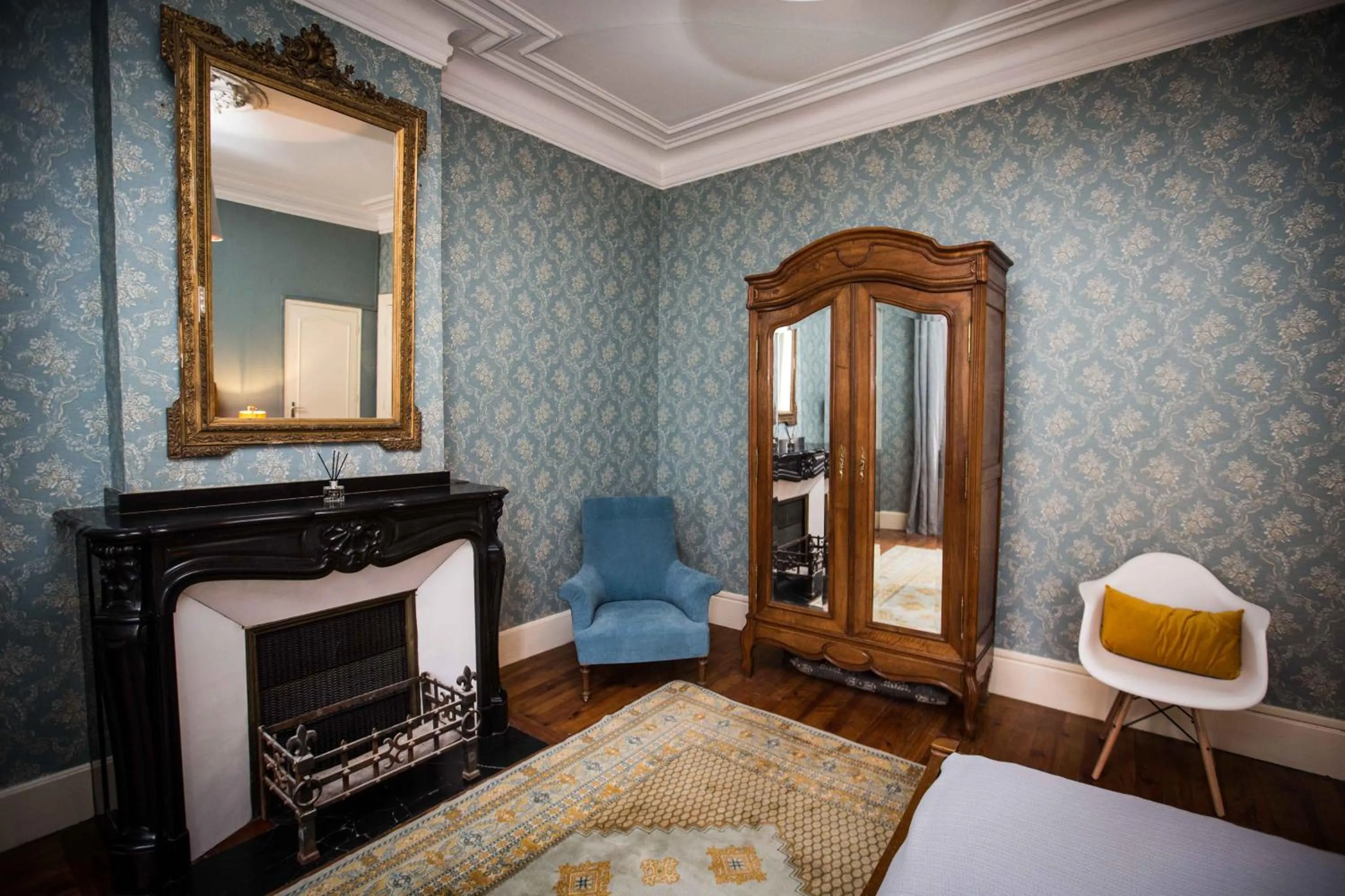 Decorative detail in Carcassonne Townhouse