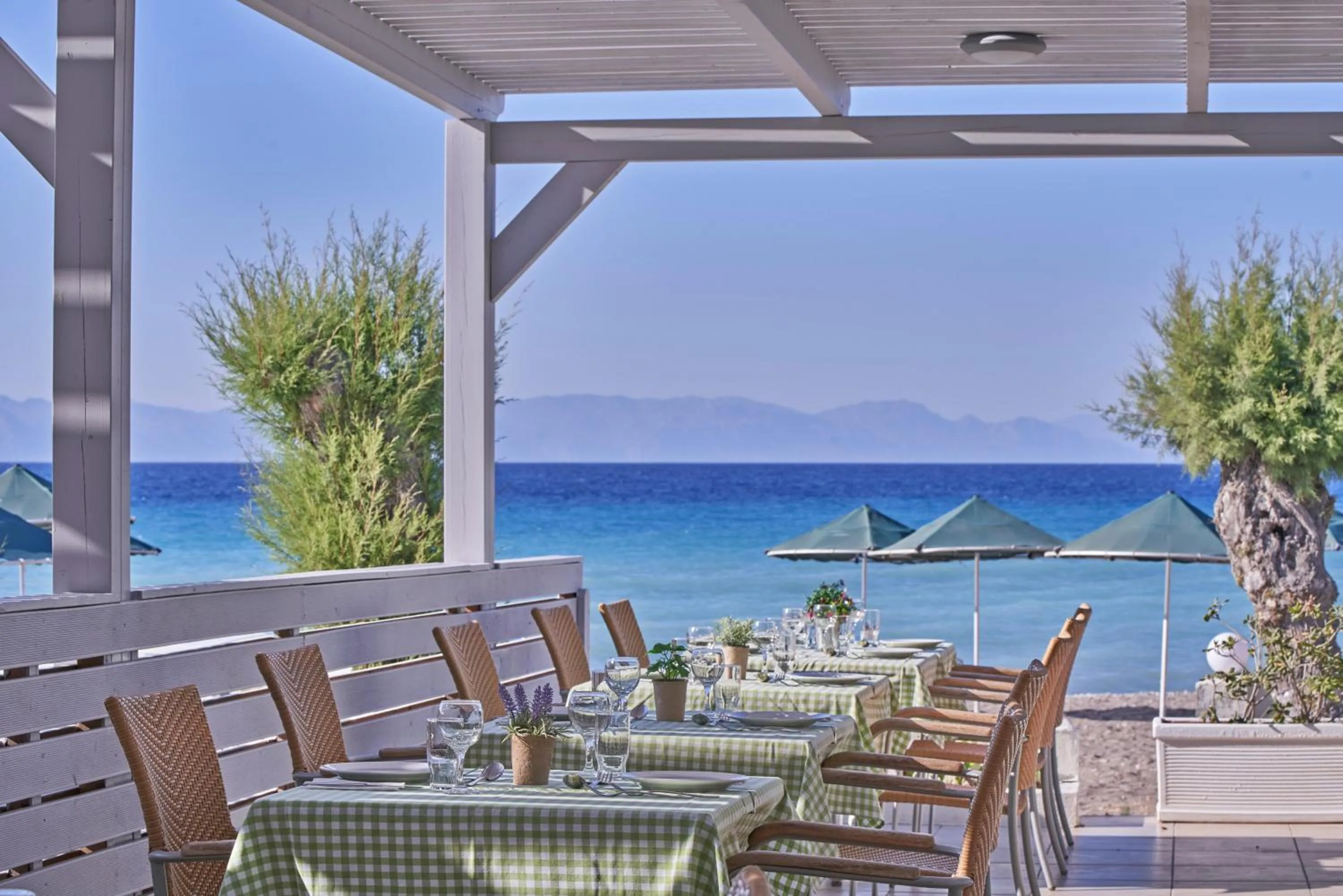 Restaurant/places to eat in Blue Bay Resort