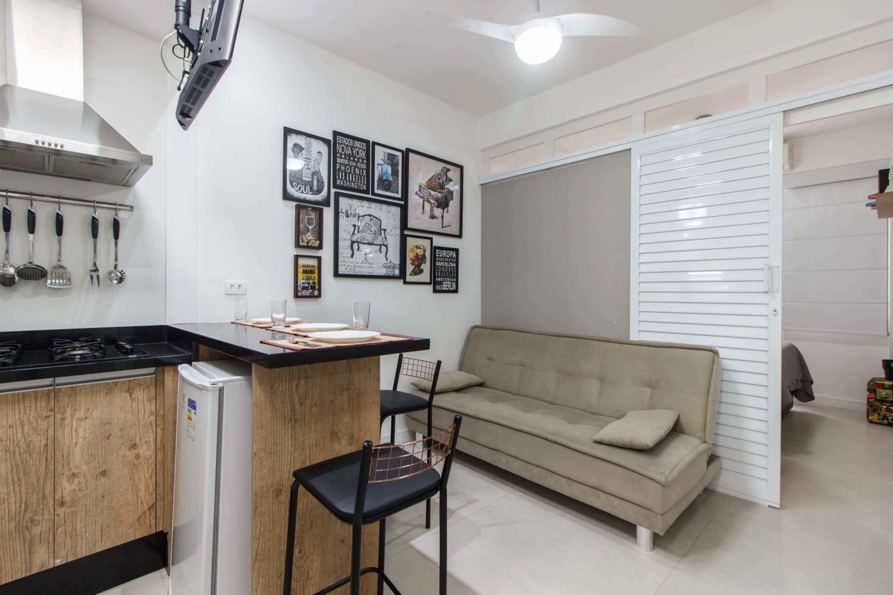 STUDIO ACONCHEGANTE à 3 min da praia de copa!