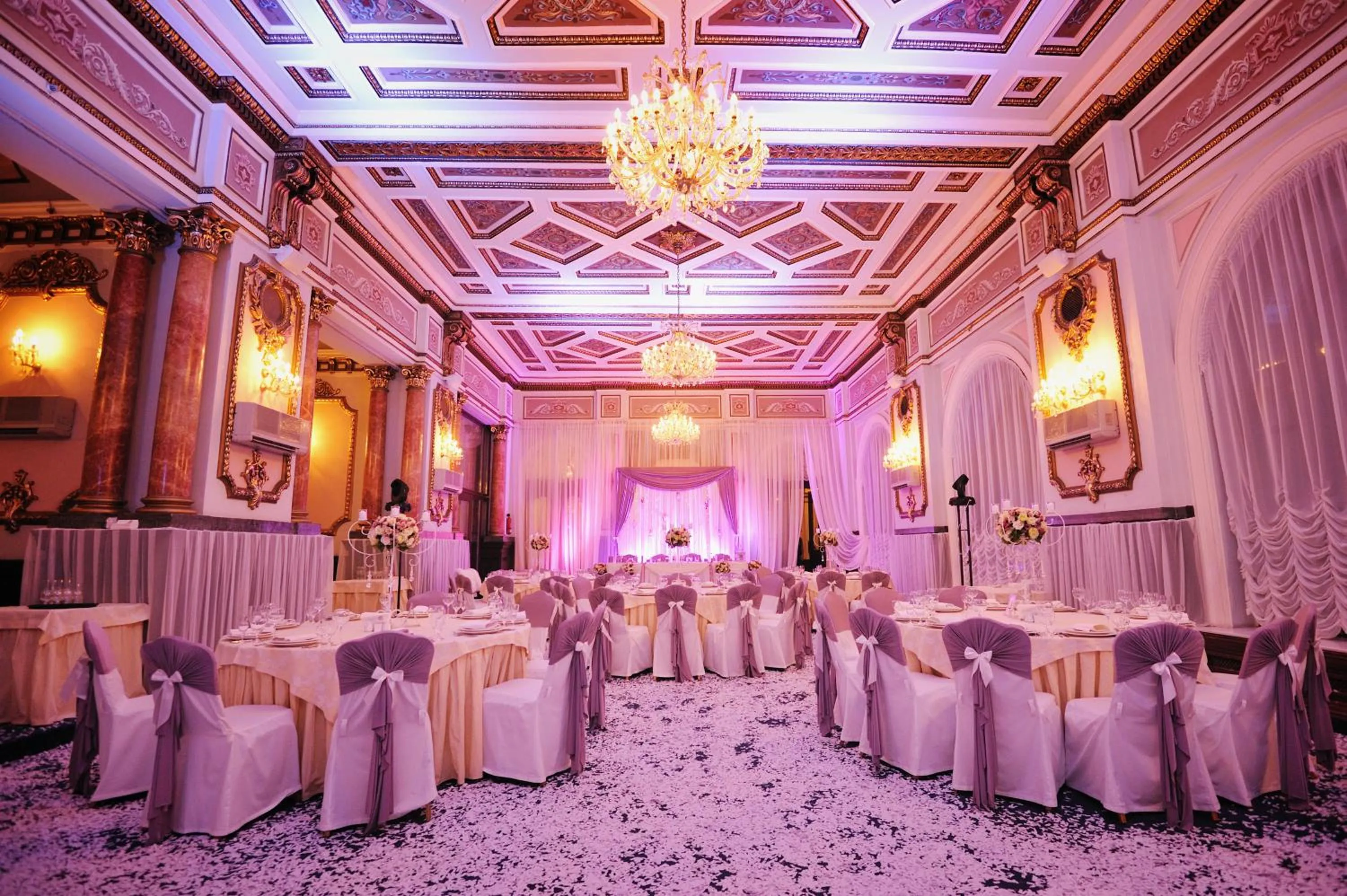 Restaurant/places to eat in Londonska SPA Hotel