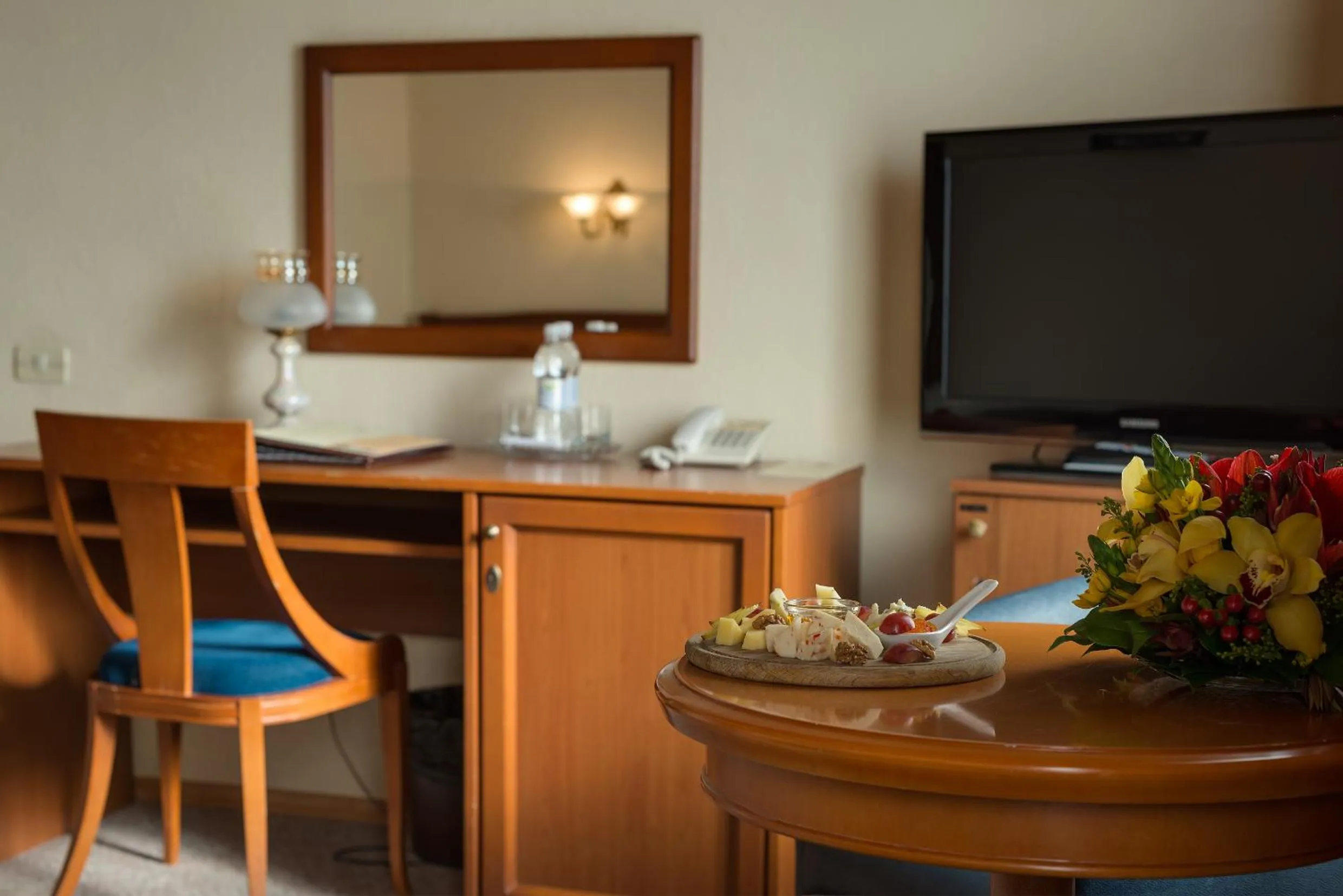 Communal lounge/ TV room in Londonska SPA Hotel