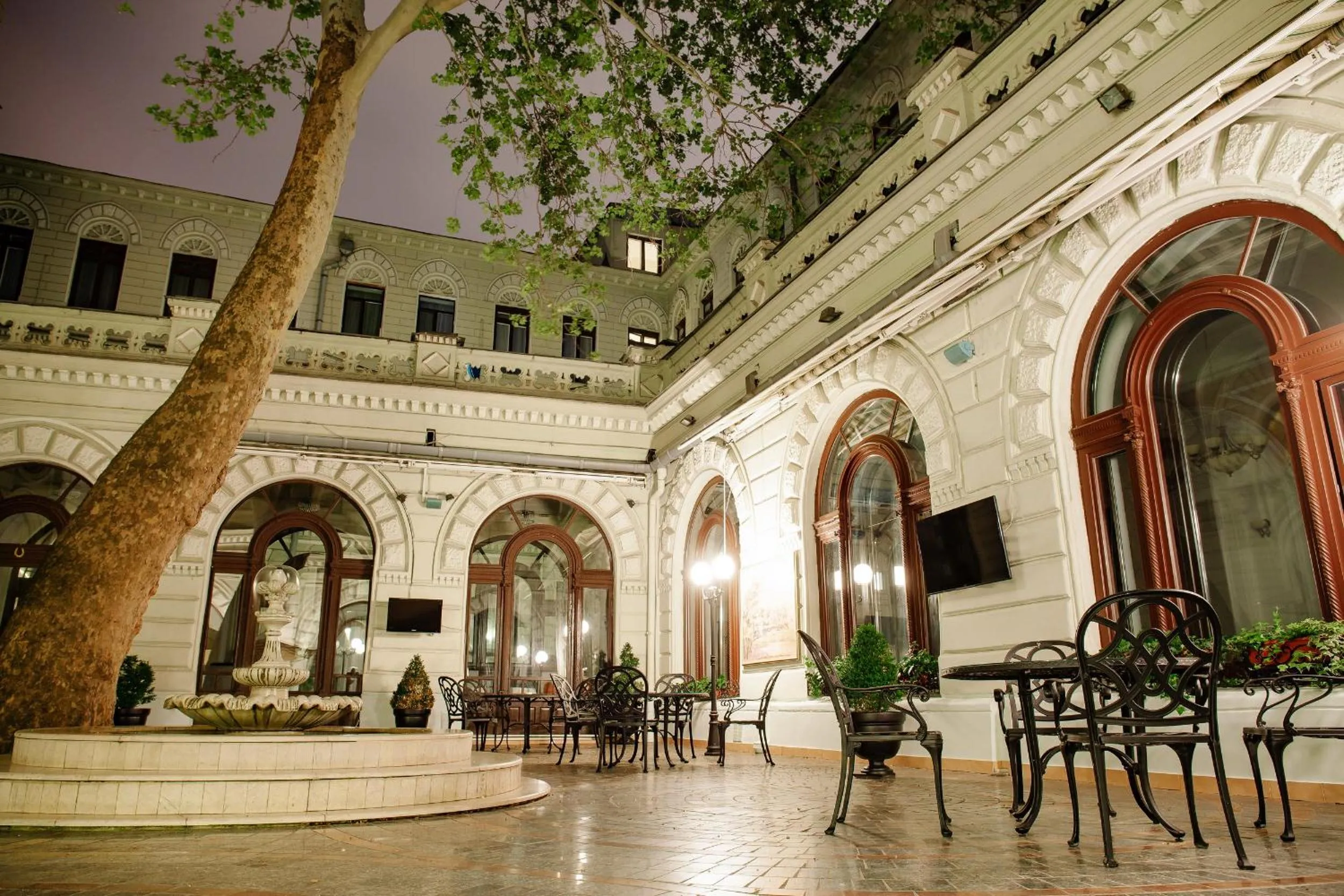 Patio in Londonska SPA Hotel