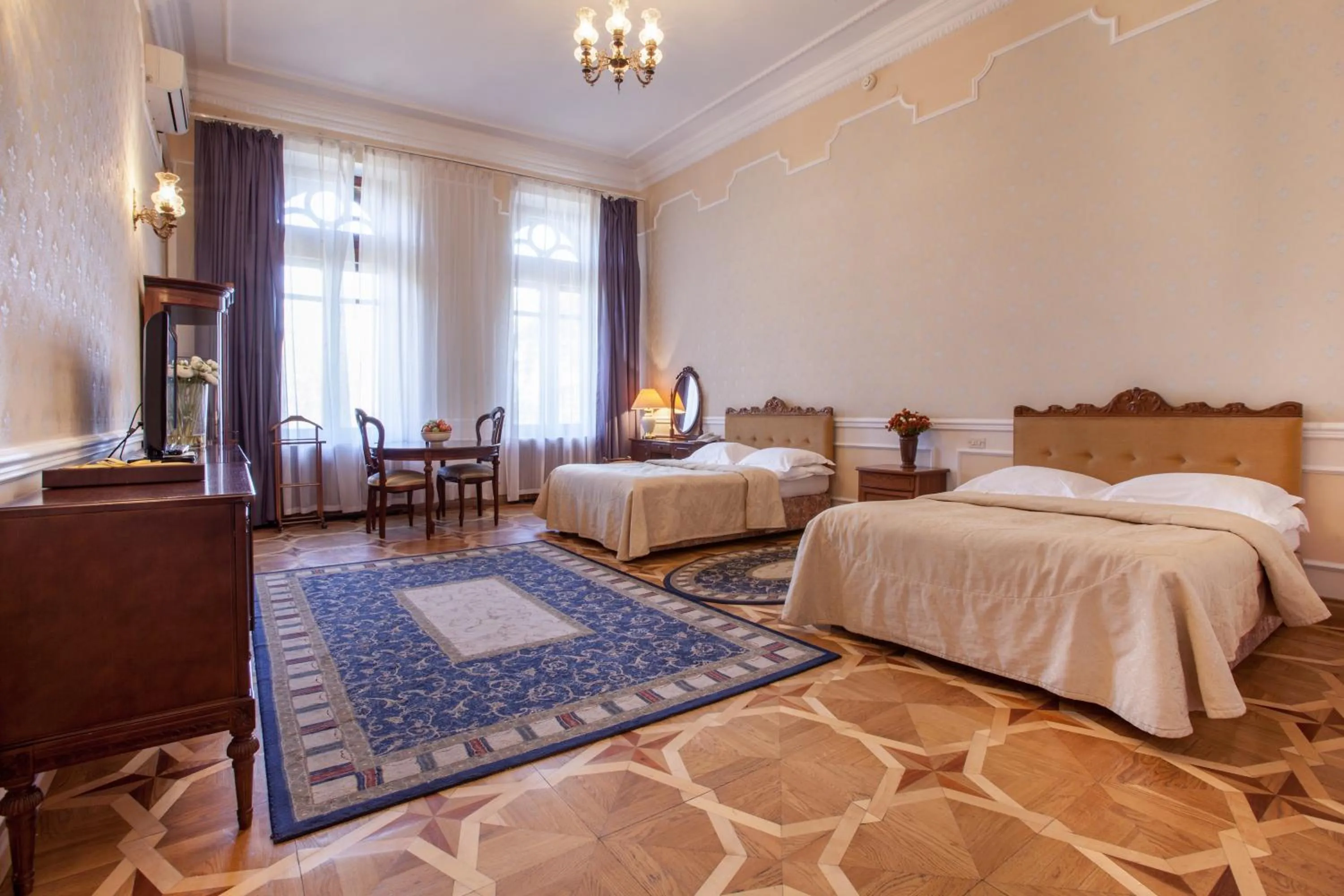 Bed in Londonska SPA Hotel