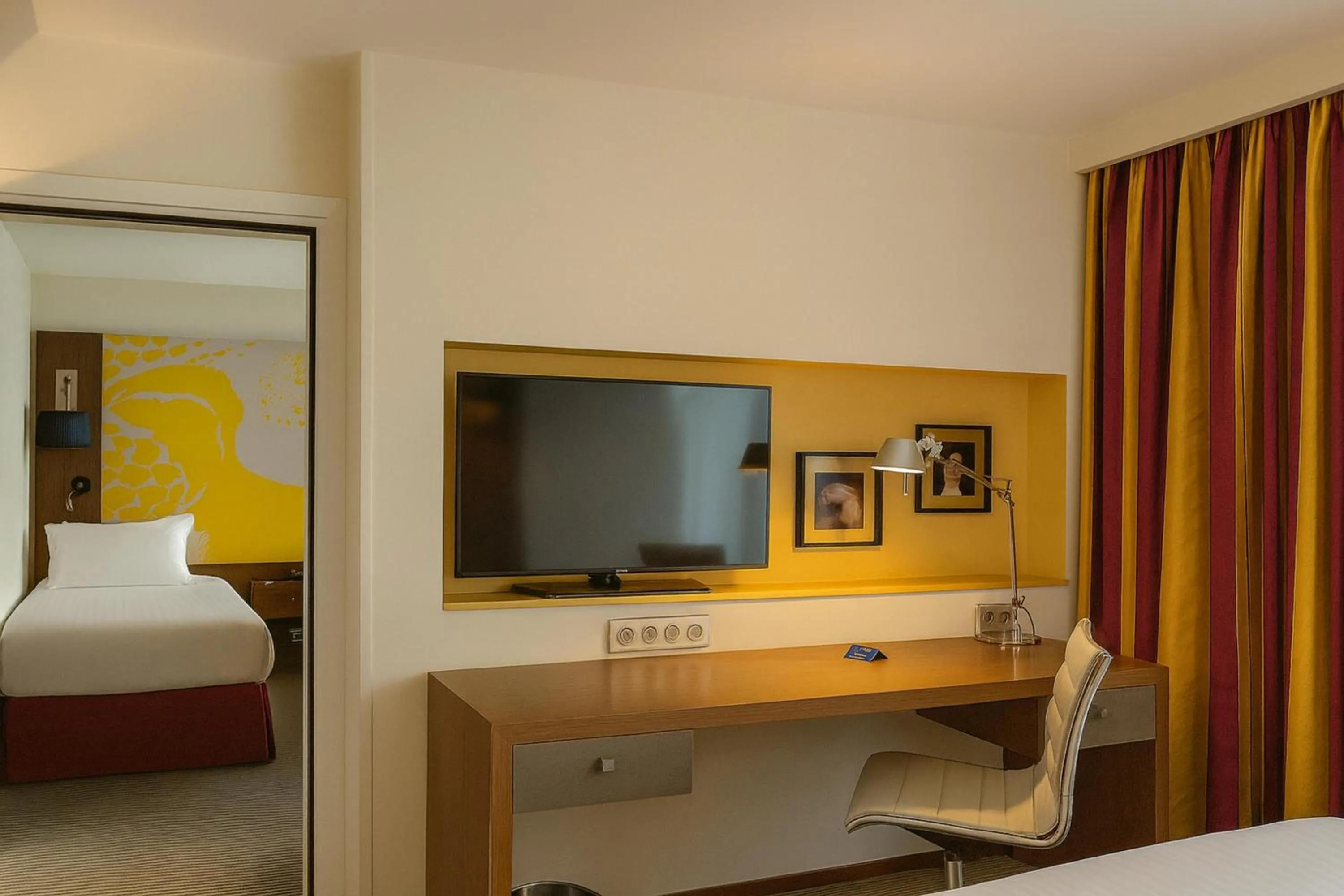 Bedroom, Bed in Radisson Blu Hotel, Montpellier