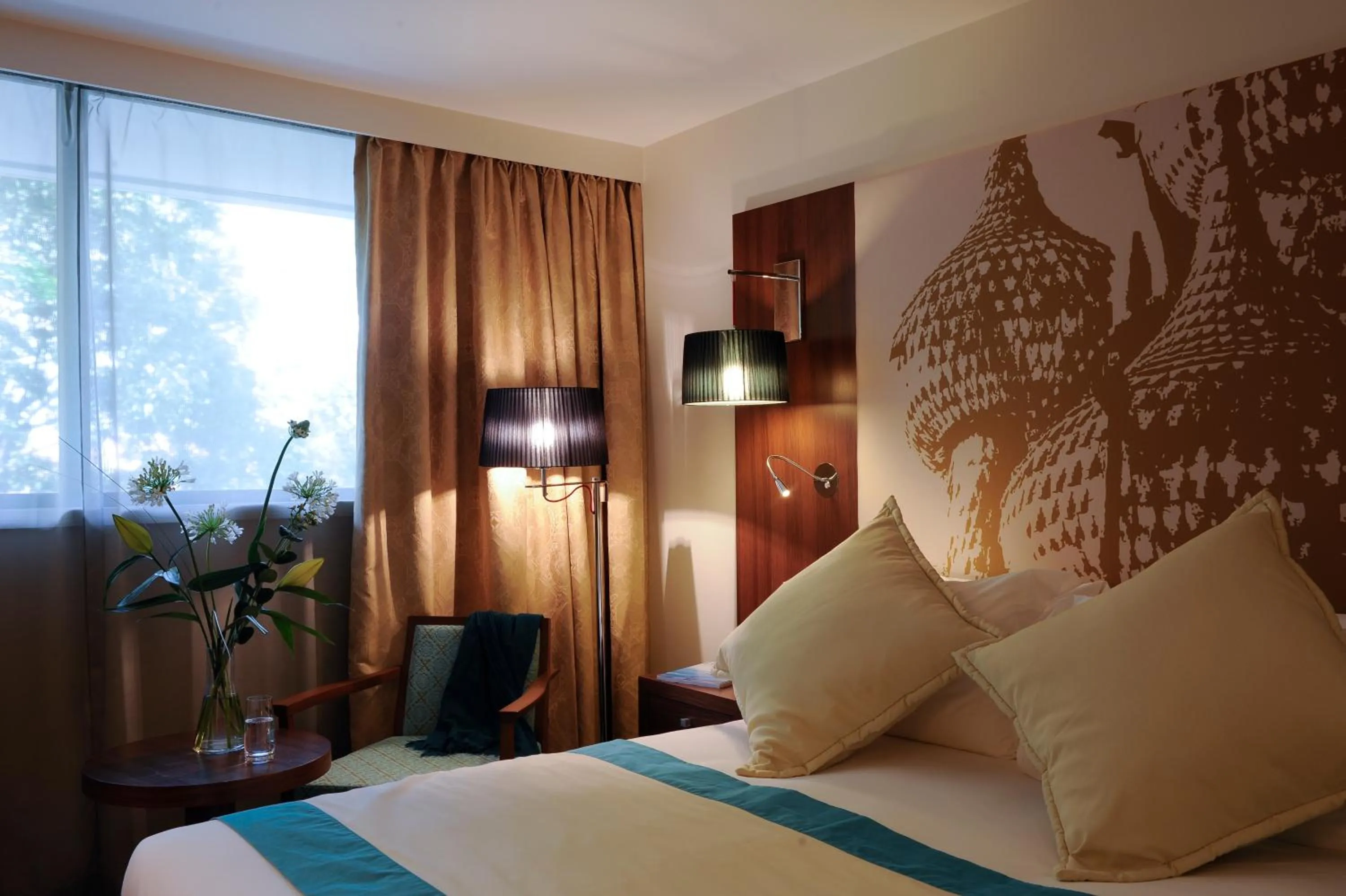 Photo of the whole room, Bed in Radisson Blu Hotel, Montpellier