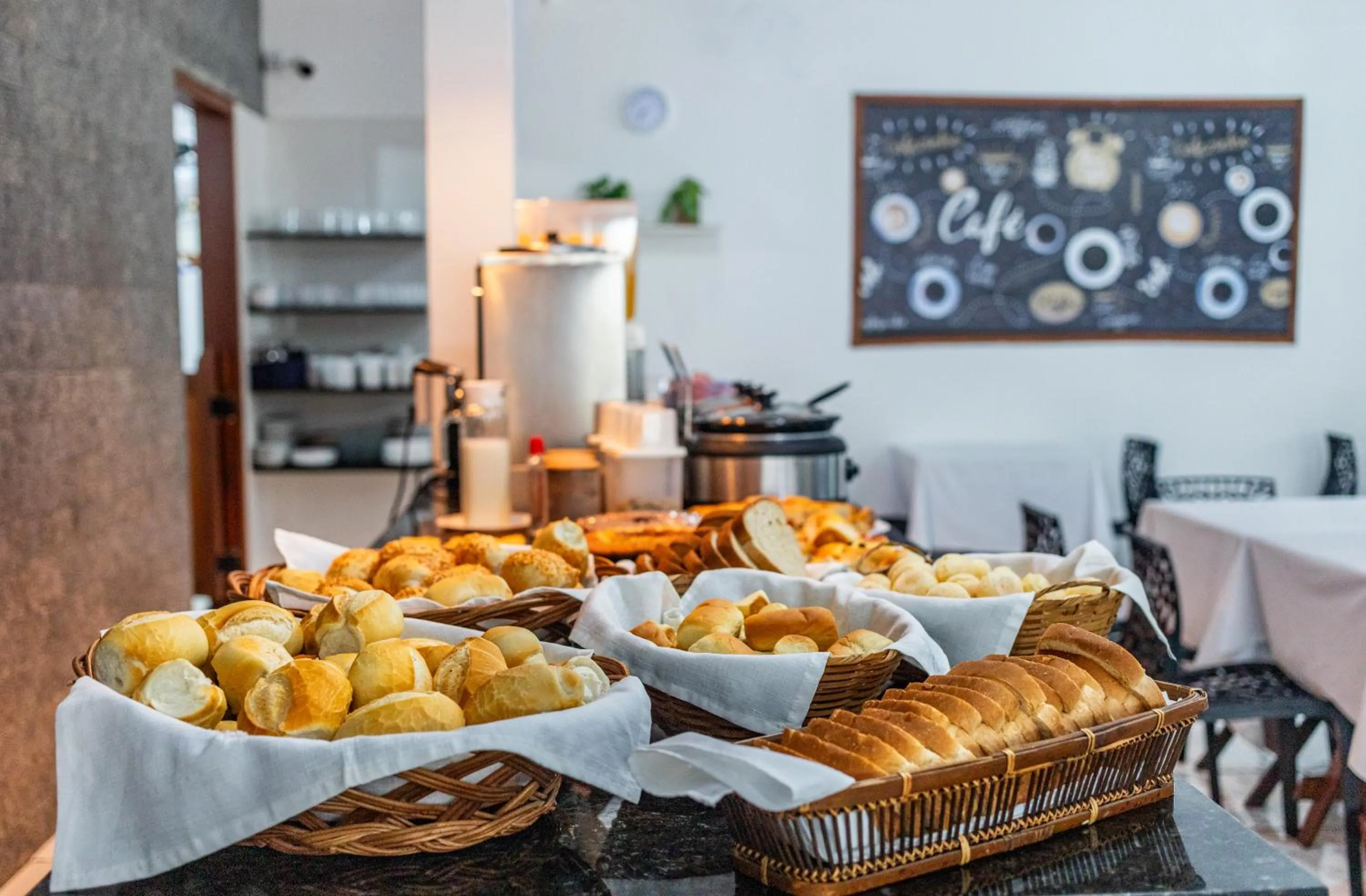 Buffet breakfast in Pousada Mar Azul