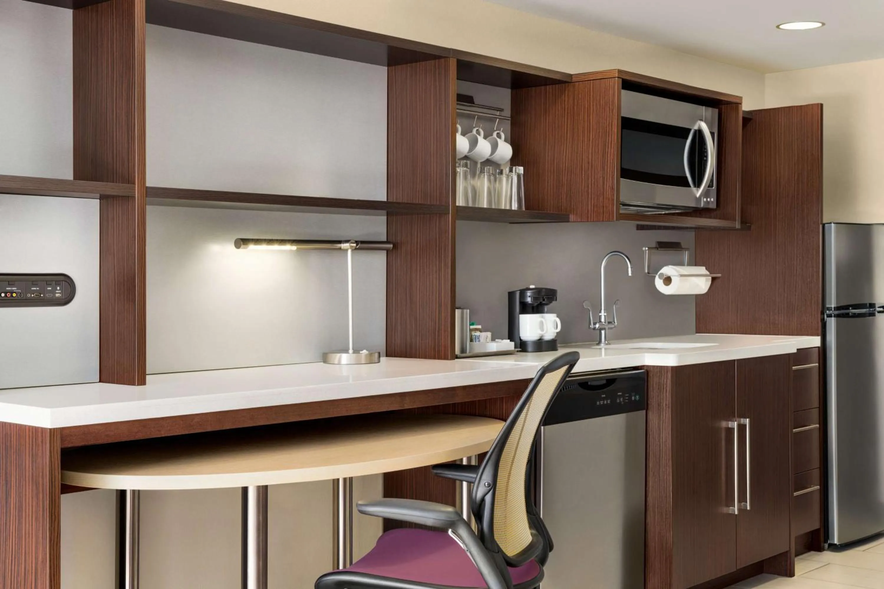 Kitchen or kitchenette in Home2 Suites by Hilton Salt Lake City/Layton