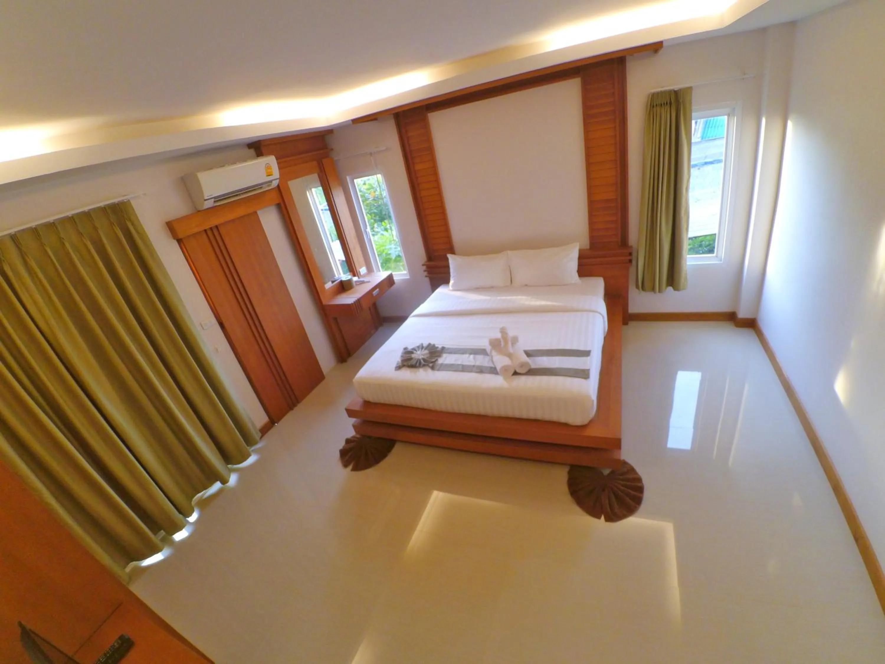 Photo of the whole room, Bed in The Peace Tara House