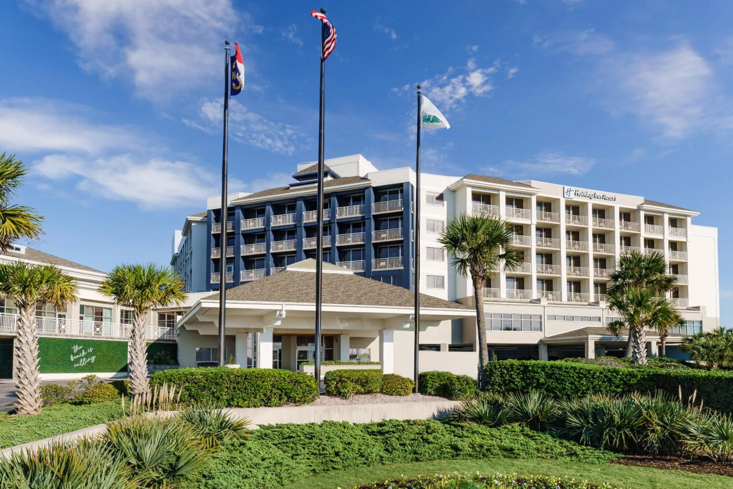 Property building in Holiday Inn Resort Lumina on Wrightsville Beach by IHG